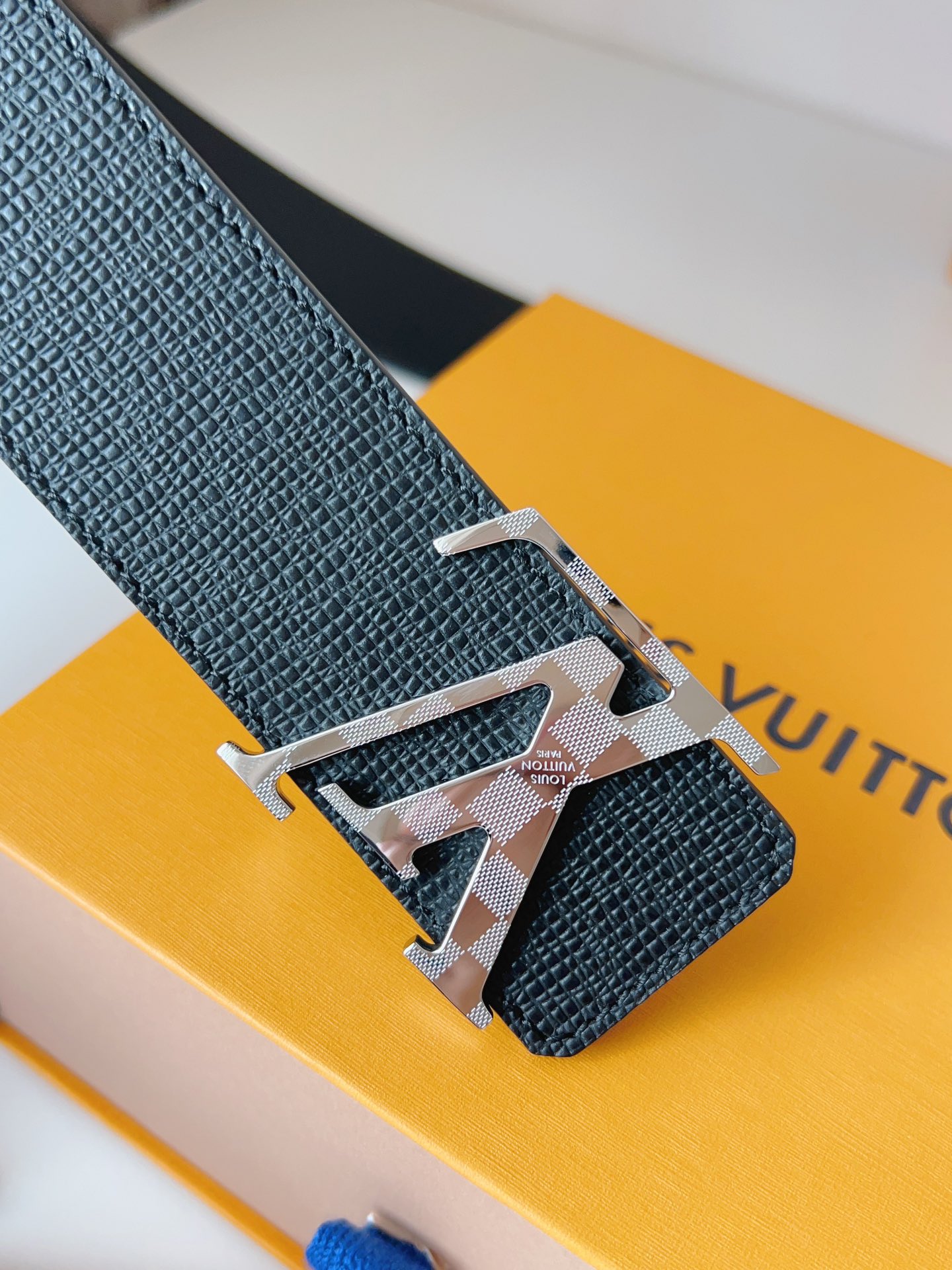 Louis Vuitton Male Basic Belt 40mm-l