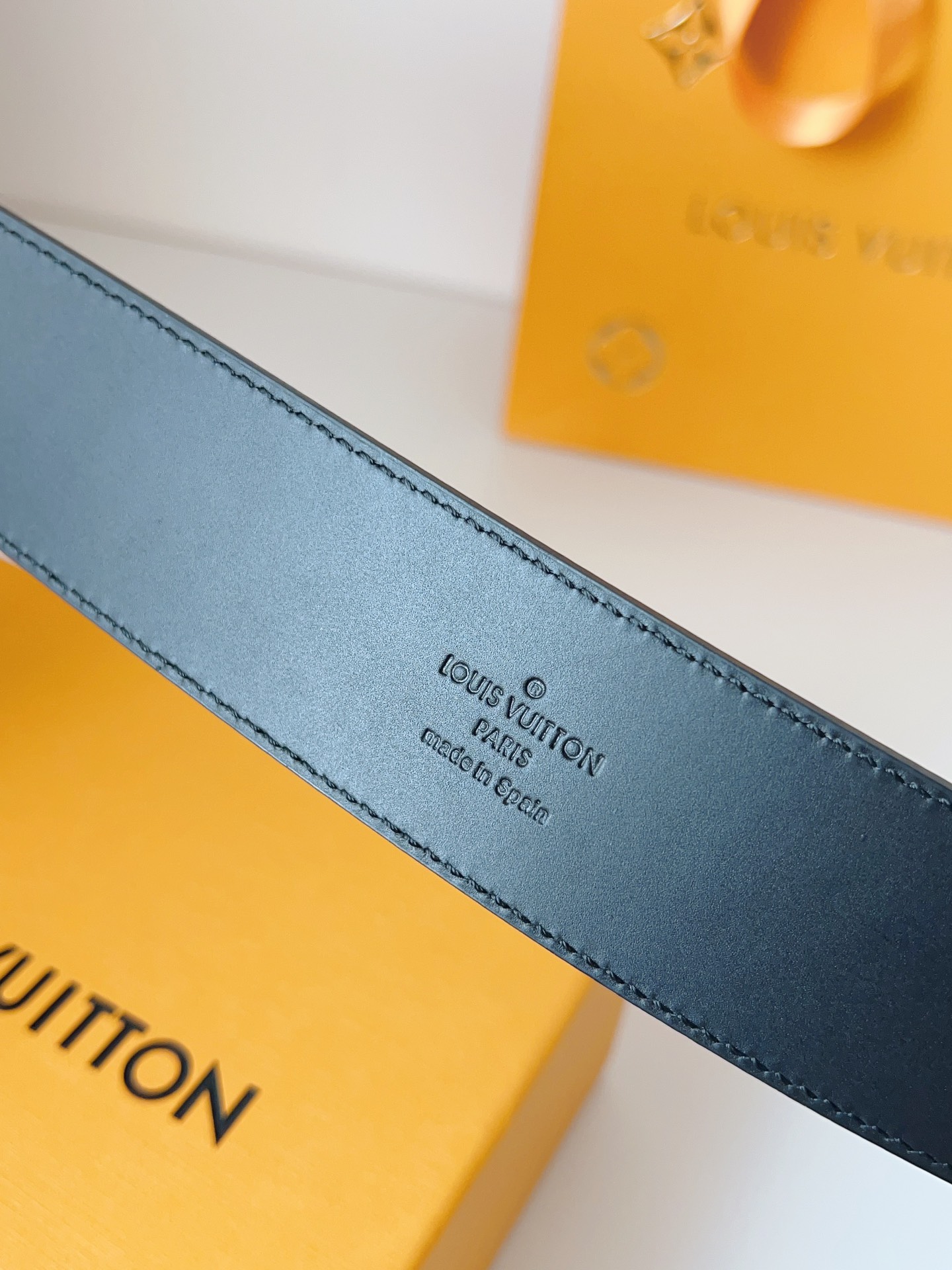 Louis Vuitton Male Basic Belt 40mm-l