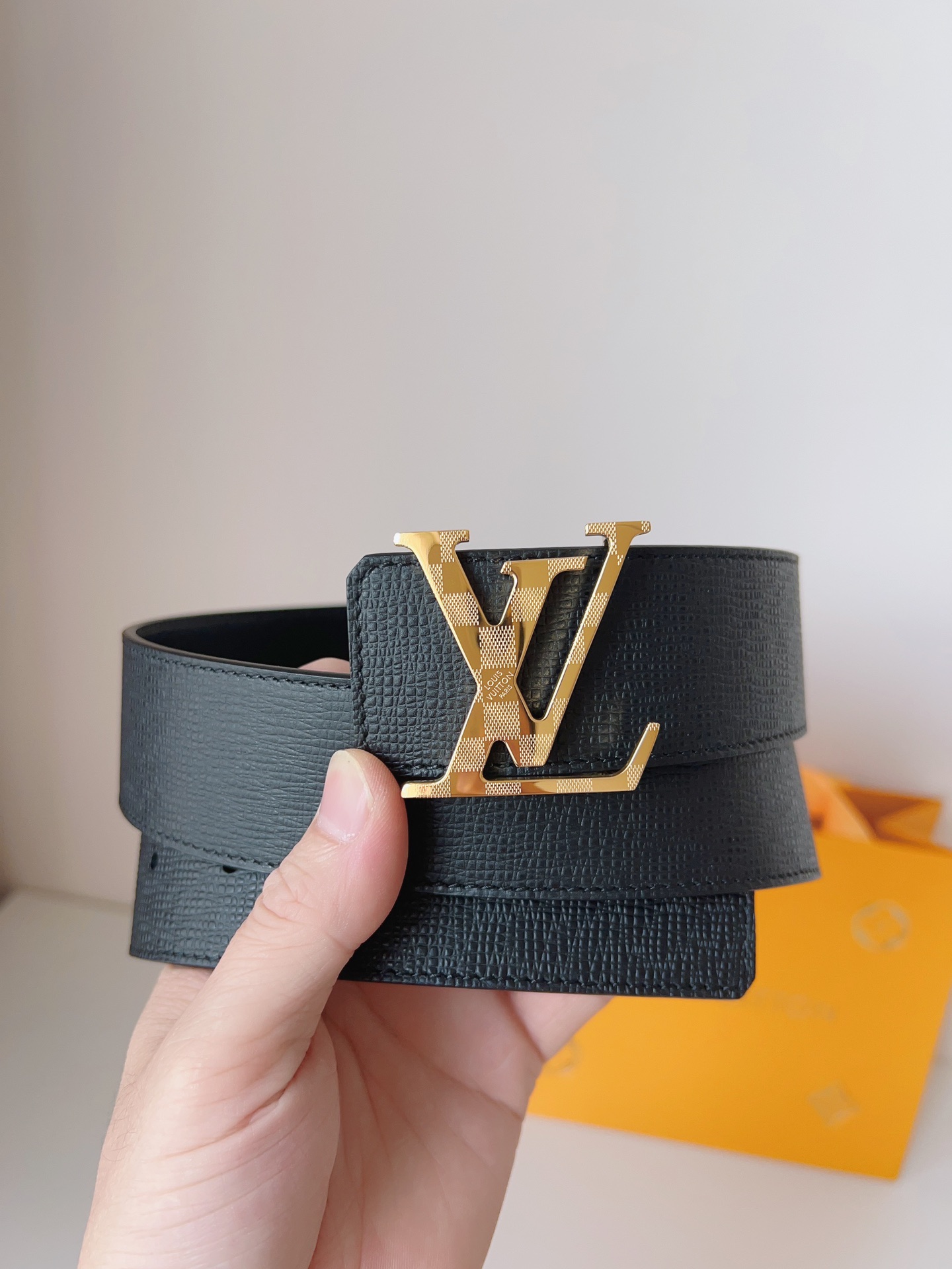 Louis Vuitton Male Basic Belt 40mm-l
