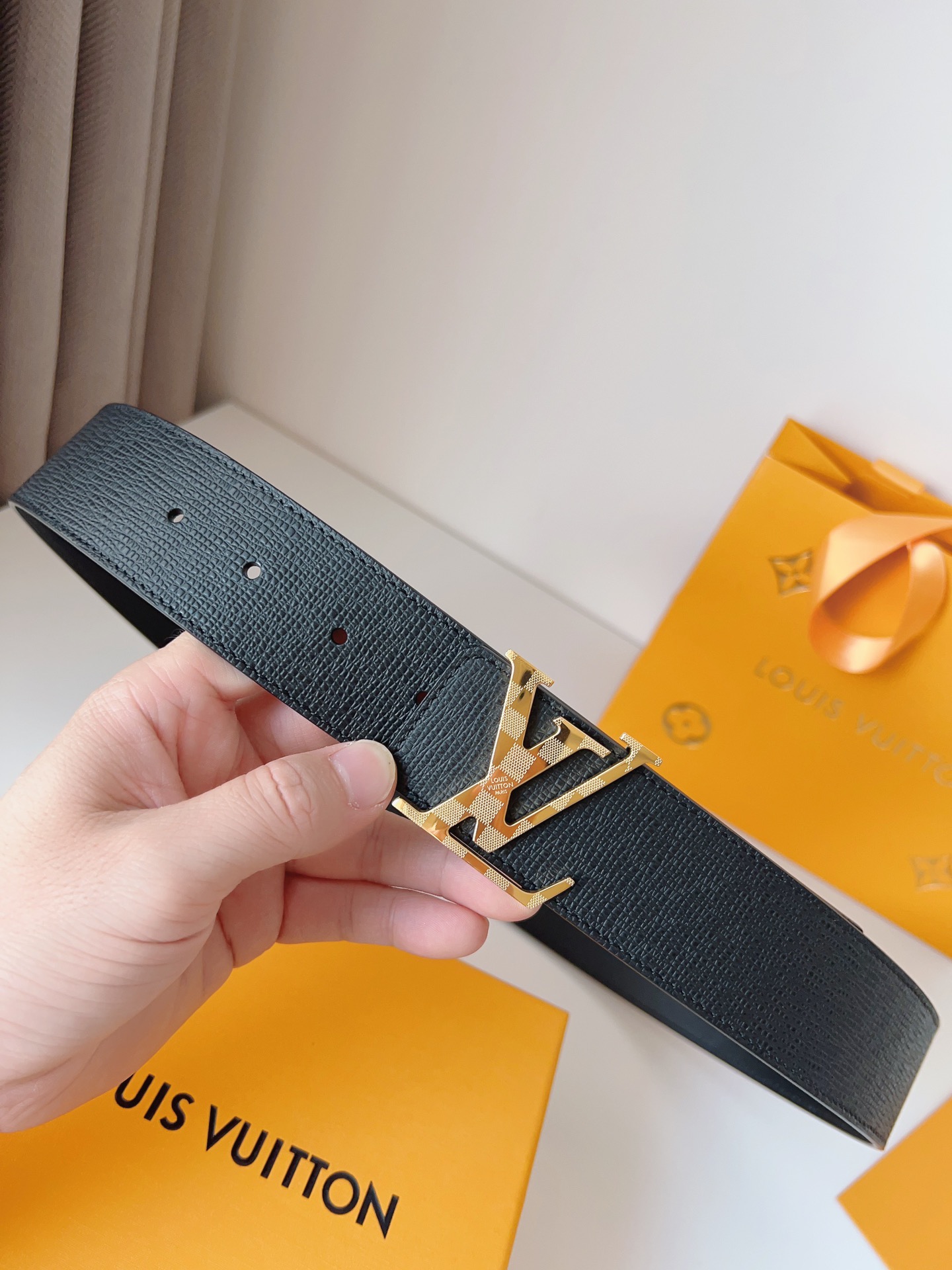 Louis Vuitton Male Basic Belt 40mm-l