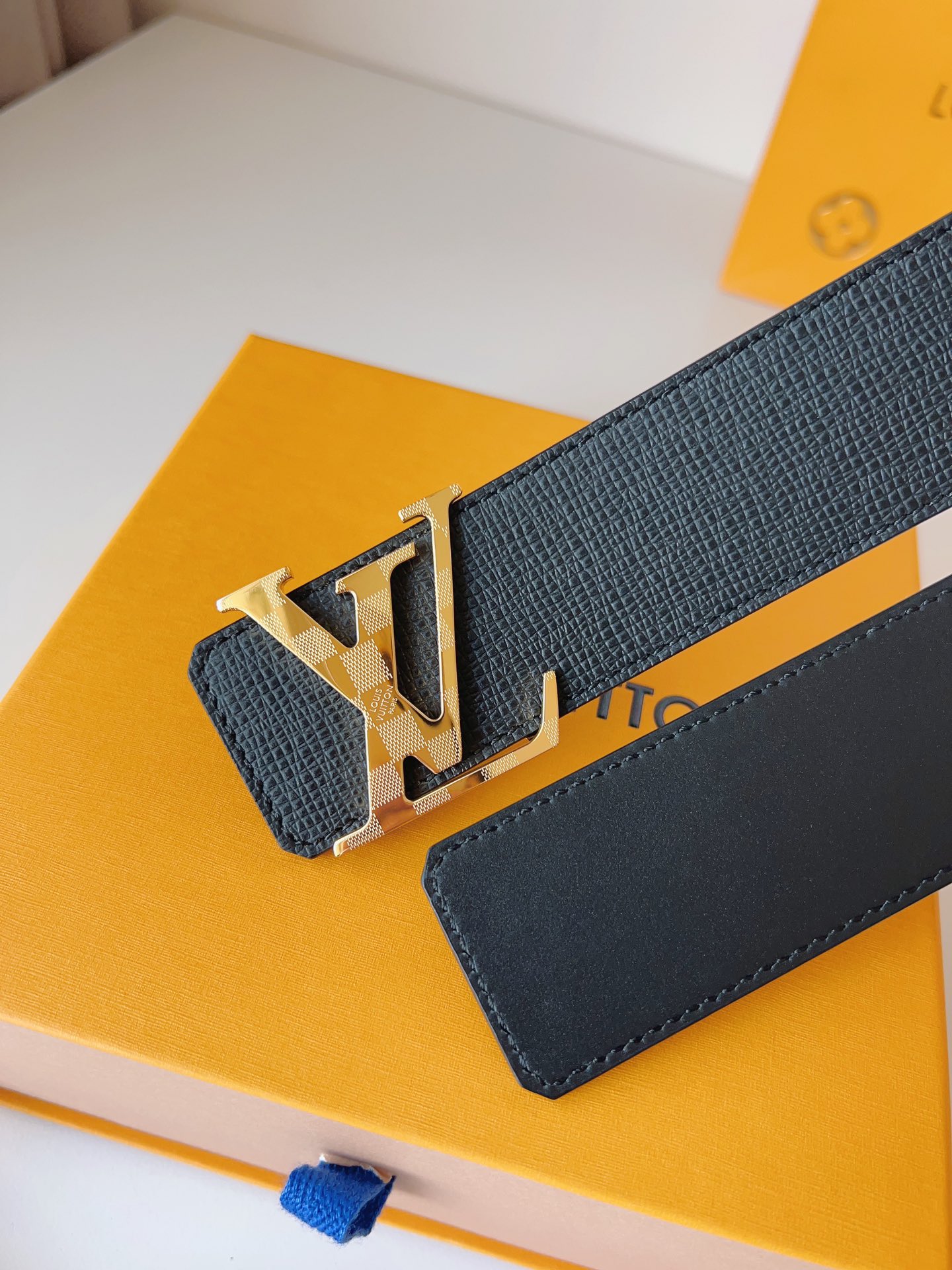 Louis Vuitton Male Basic Belt 40mm-l