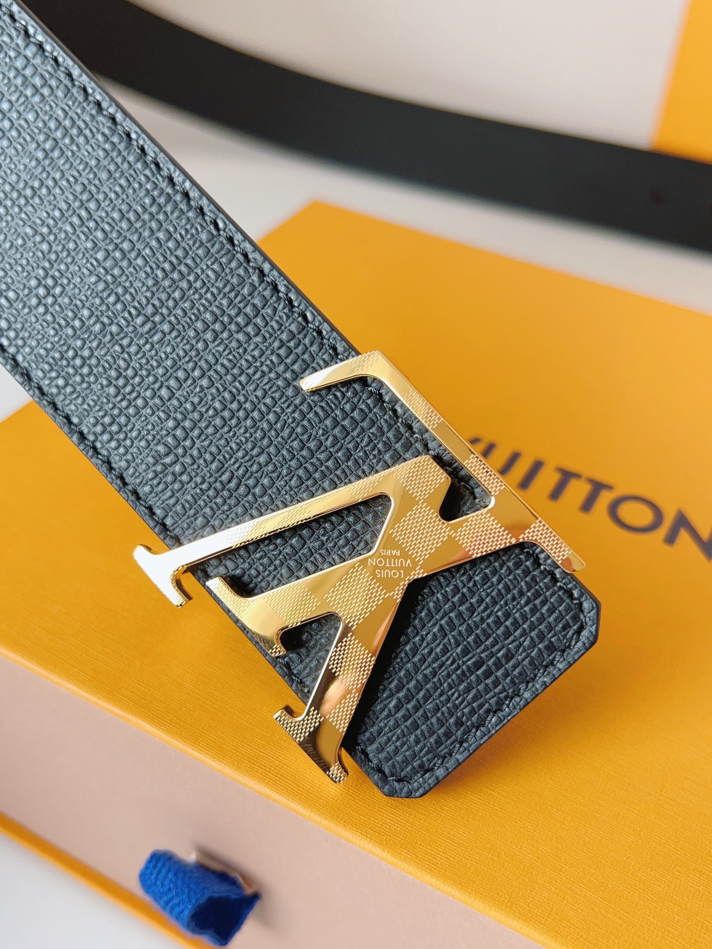 Louis Vuitton Male Basic Belt 40mm-l