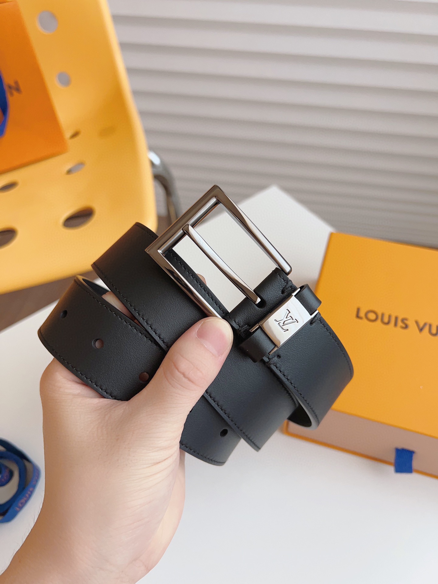 Louis Vuitton Male Pin Buckle Belt 35mm-l