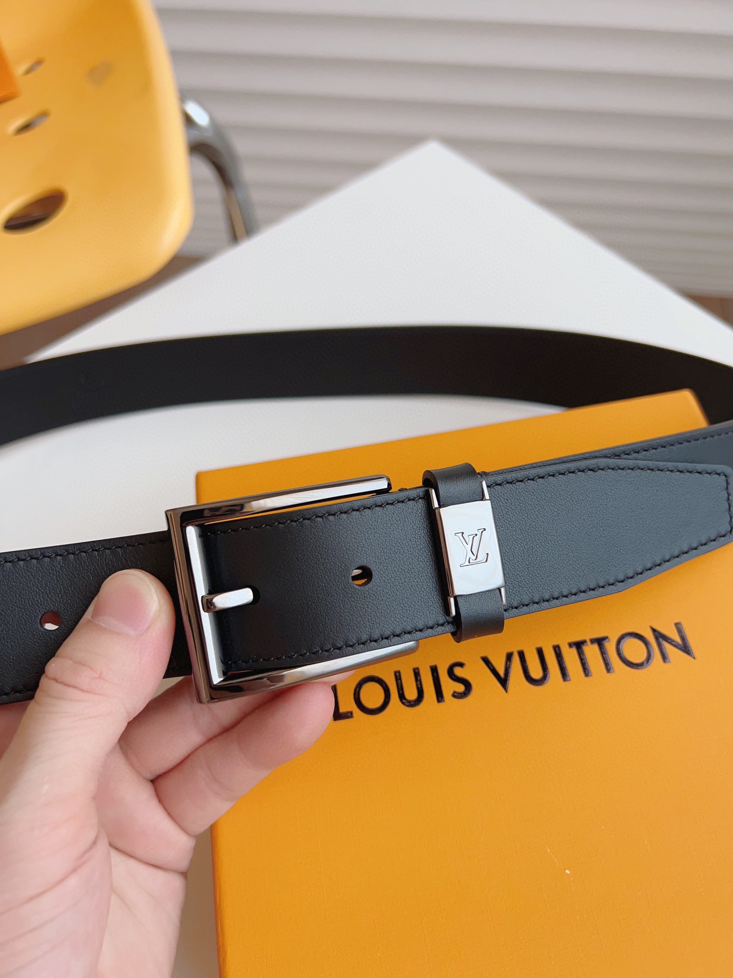 Louis Vuitton Male Pin Buckle Belt 35mm-l