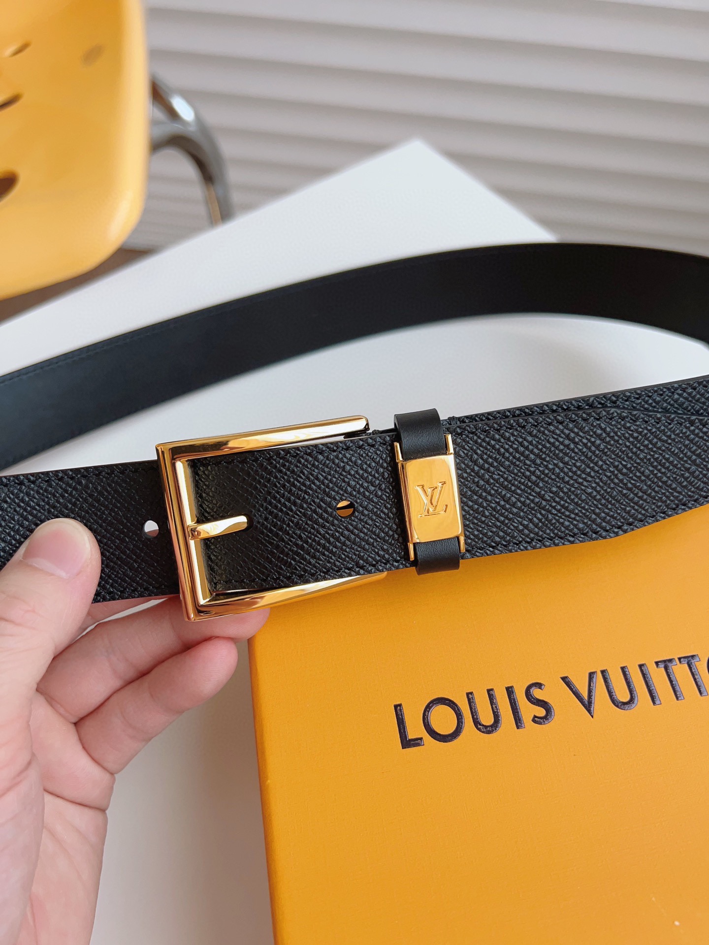 Louis Vuitton Male Pin Buckle Belt 35mm-l