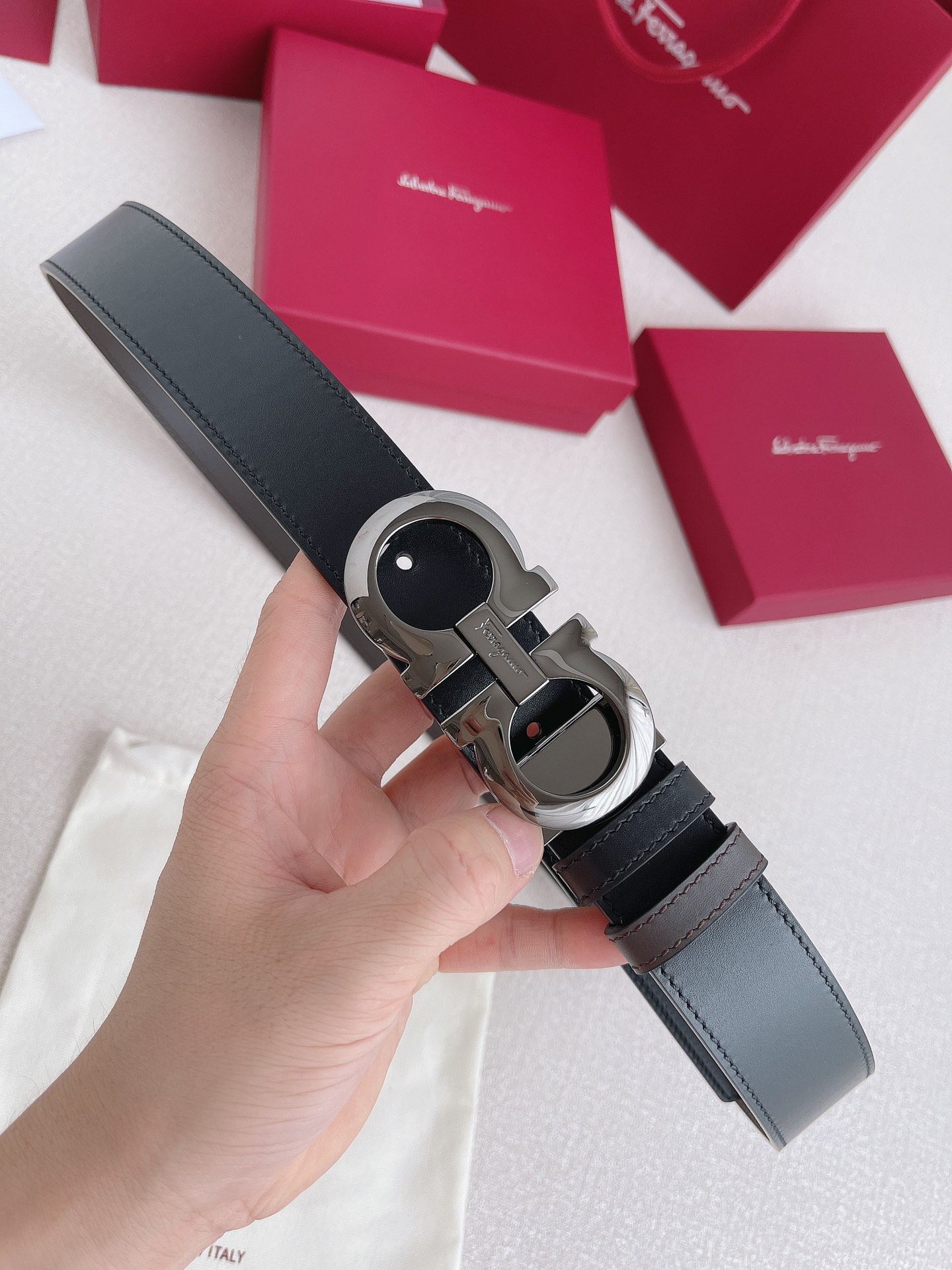 Salvatore Ferragamo Leather Belt Adjustable 35mm-13514-m