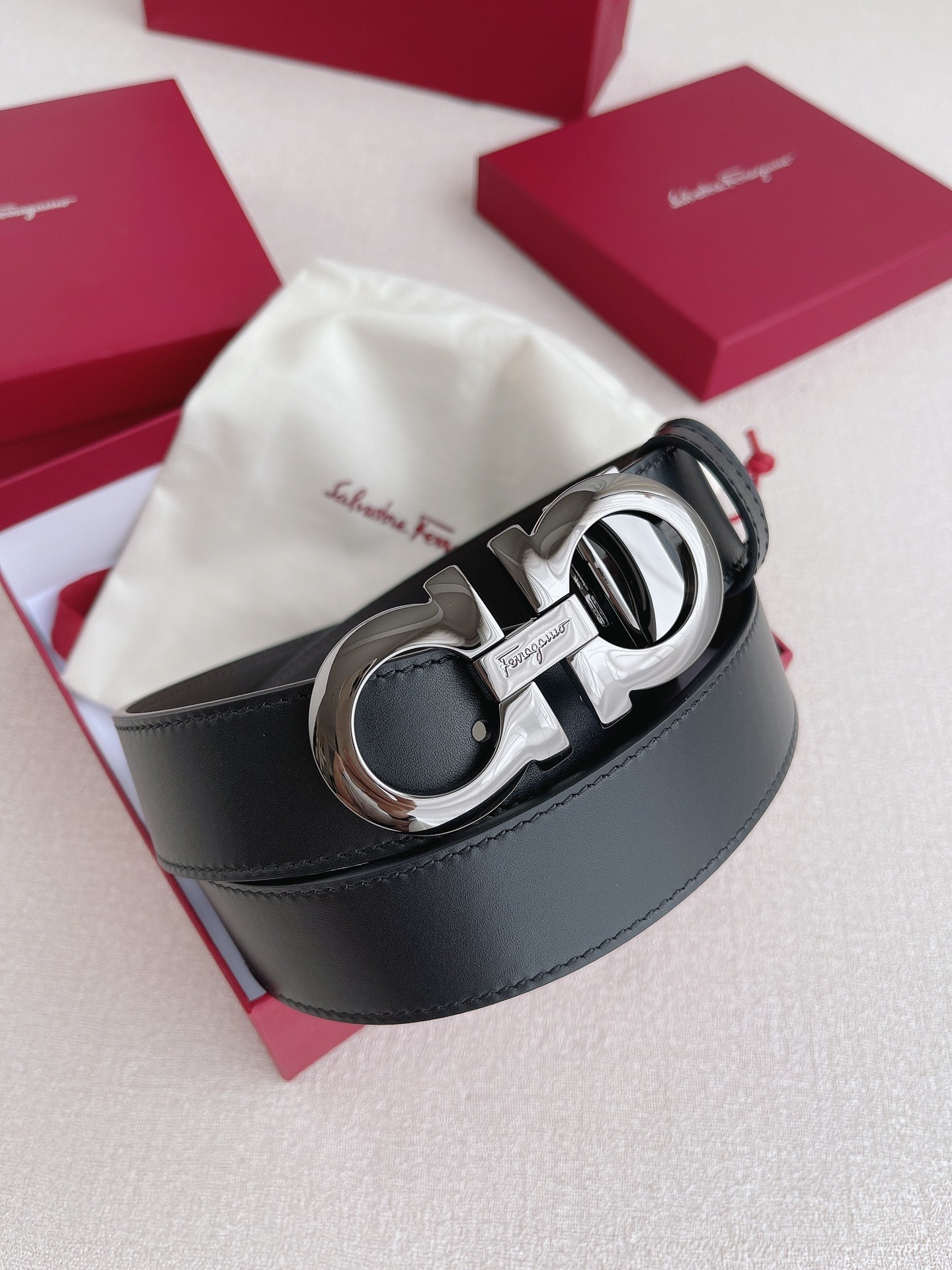 Salvatore Ferragamo Leather Belt Adjustable 35mm-13514-m