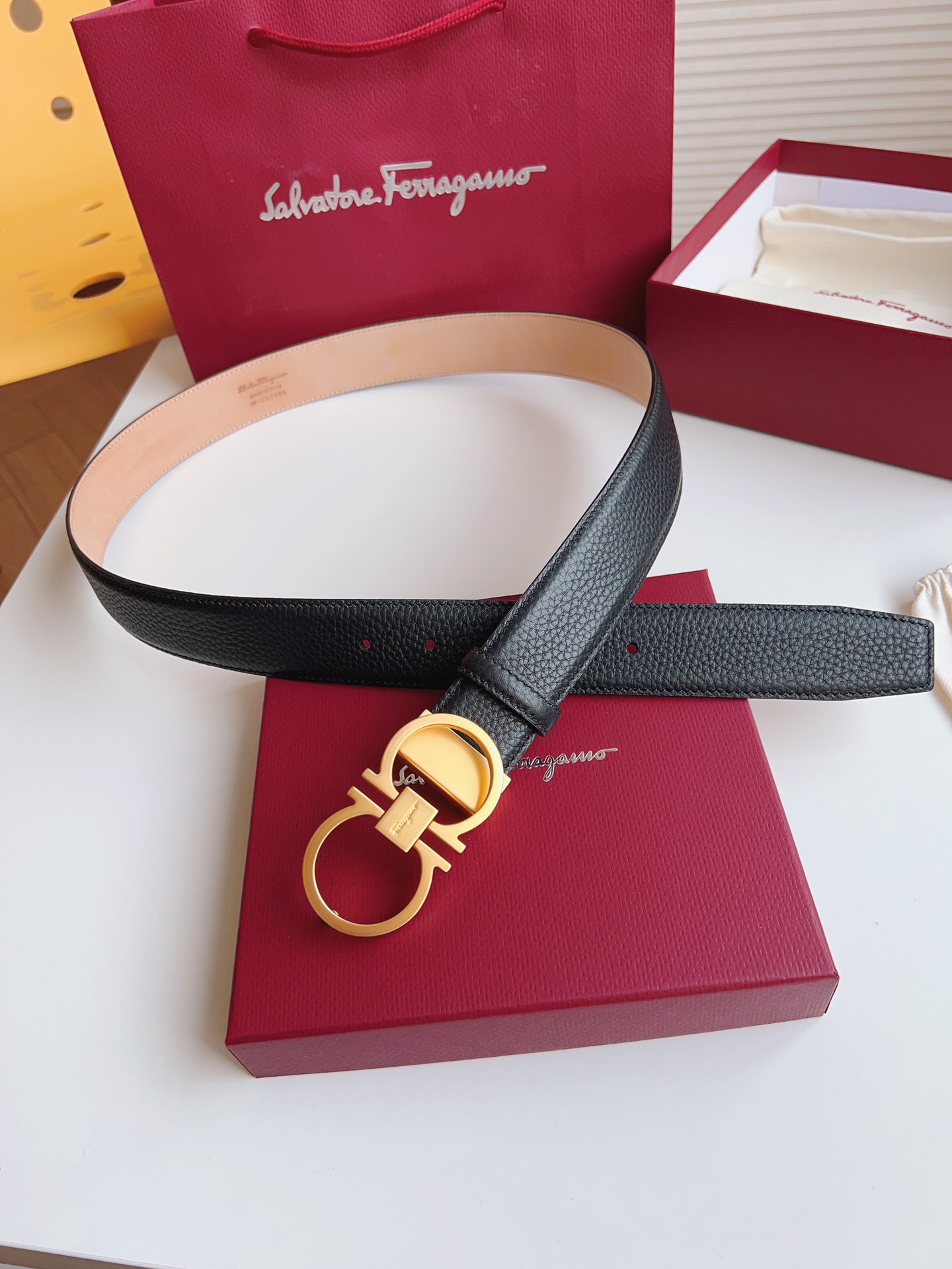 Salvatore Ferragamo Male Leather Belt Cow Leather Adjustable 35mm