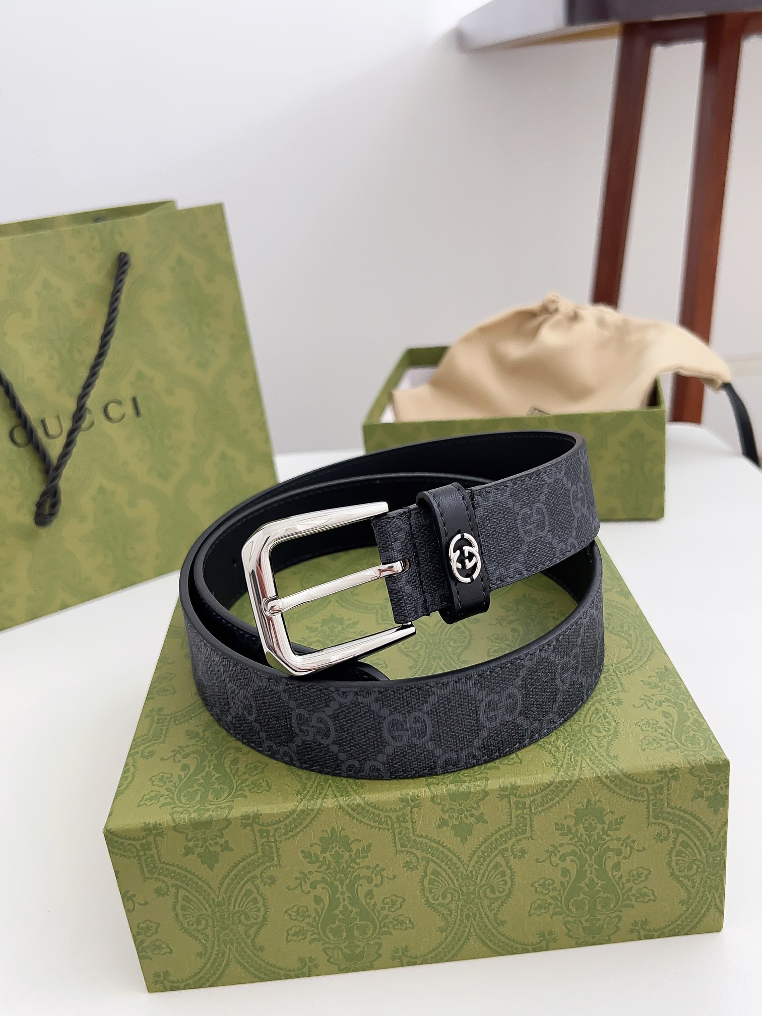 Gucci Male Basic Belt Silver Waterproof 125cm-m