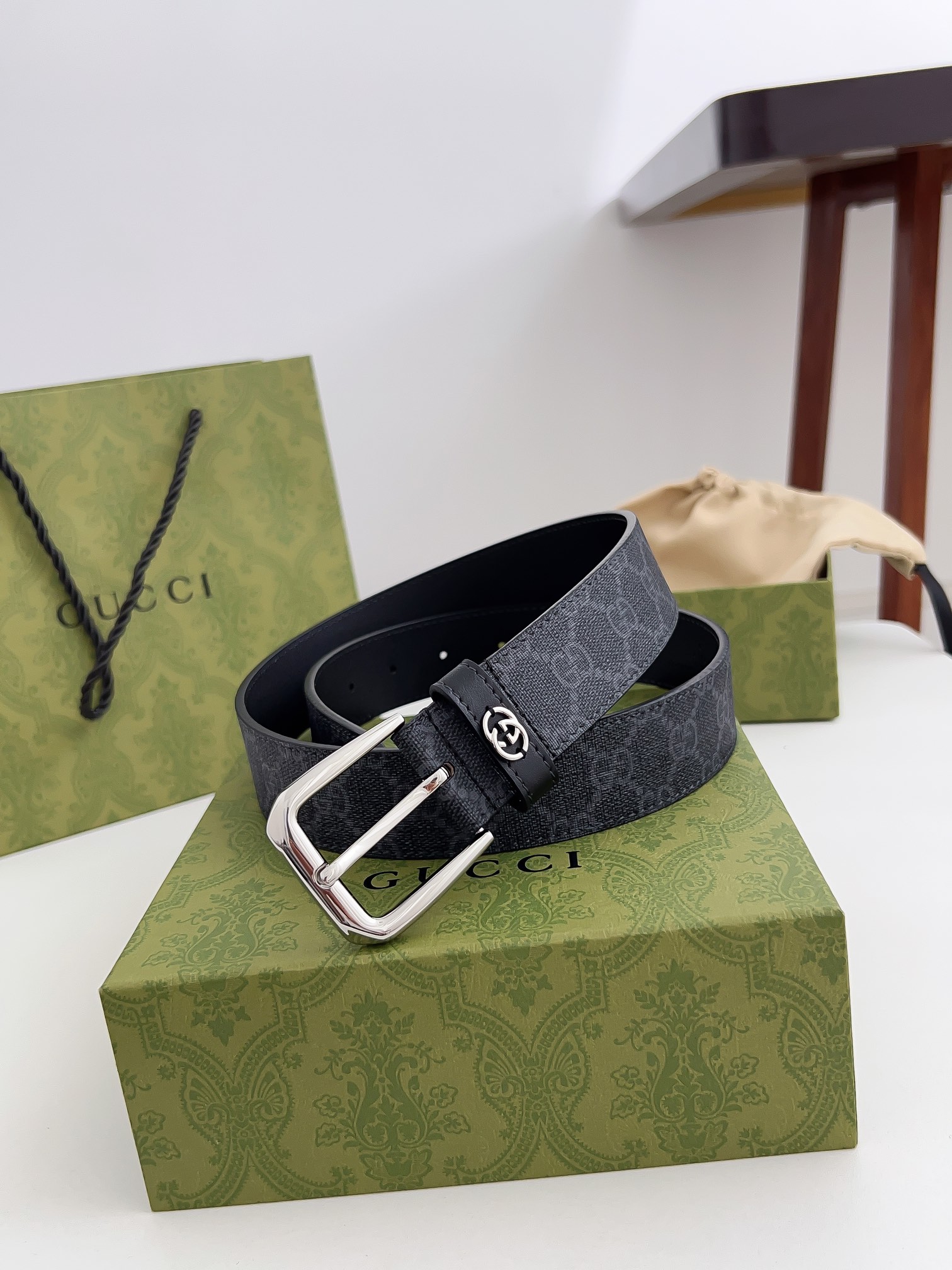 Gucci Male Basic Belt Silver Waterproof 125cm-m