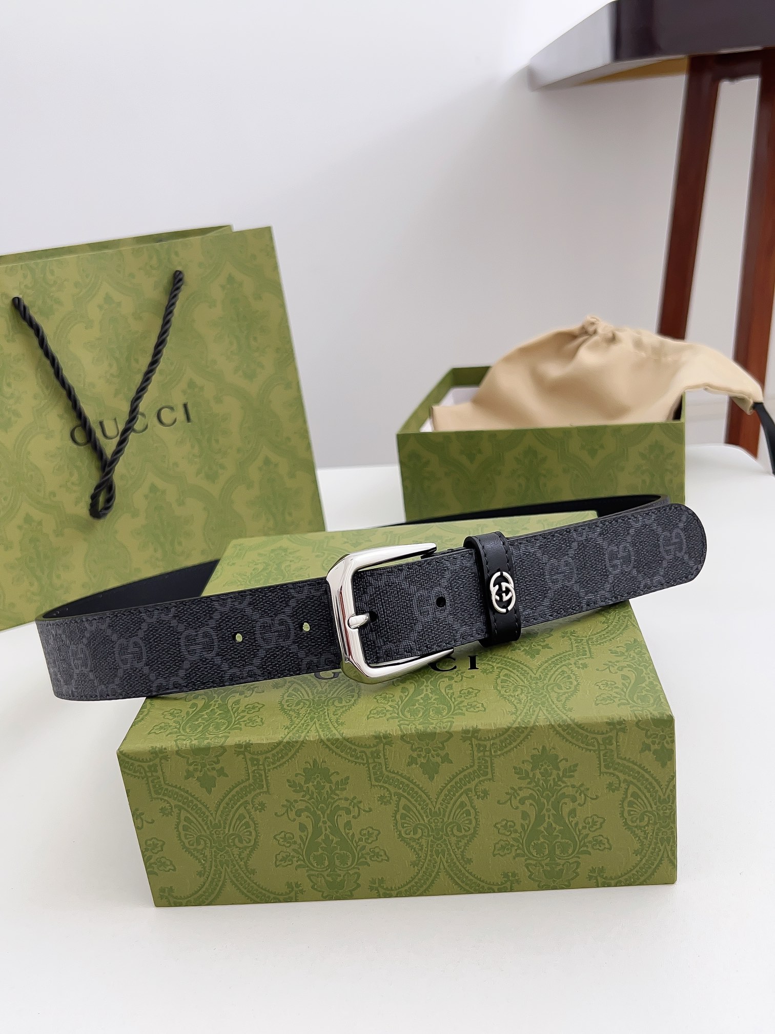 Gucci Male Basic Belt Silver Waterproof 125cm-m