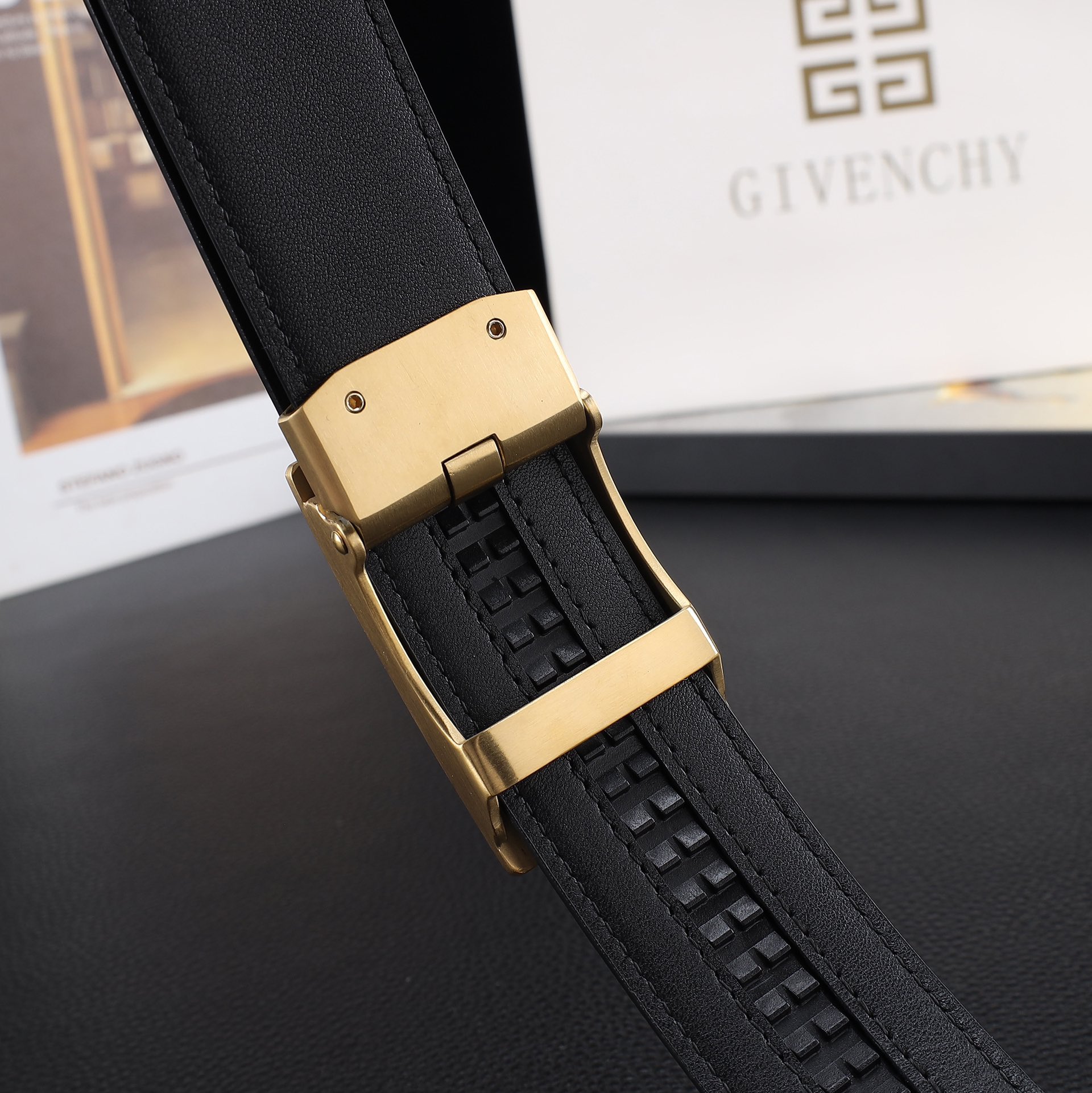 Givenchy Basic Belt