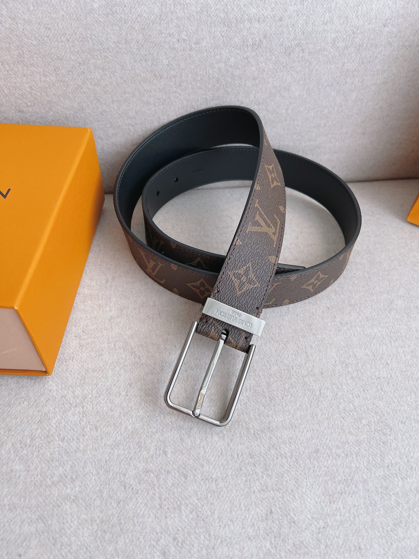 Louis Vuitton Leather Belt Cow Leather 35mm-m-l