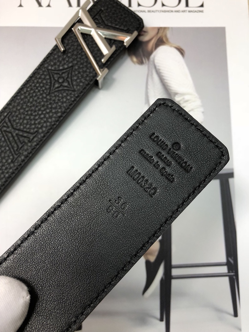 Louis Vuitton Leather Belt Top Grain Leather M-l