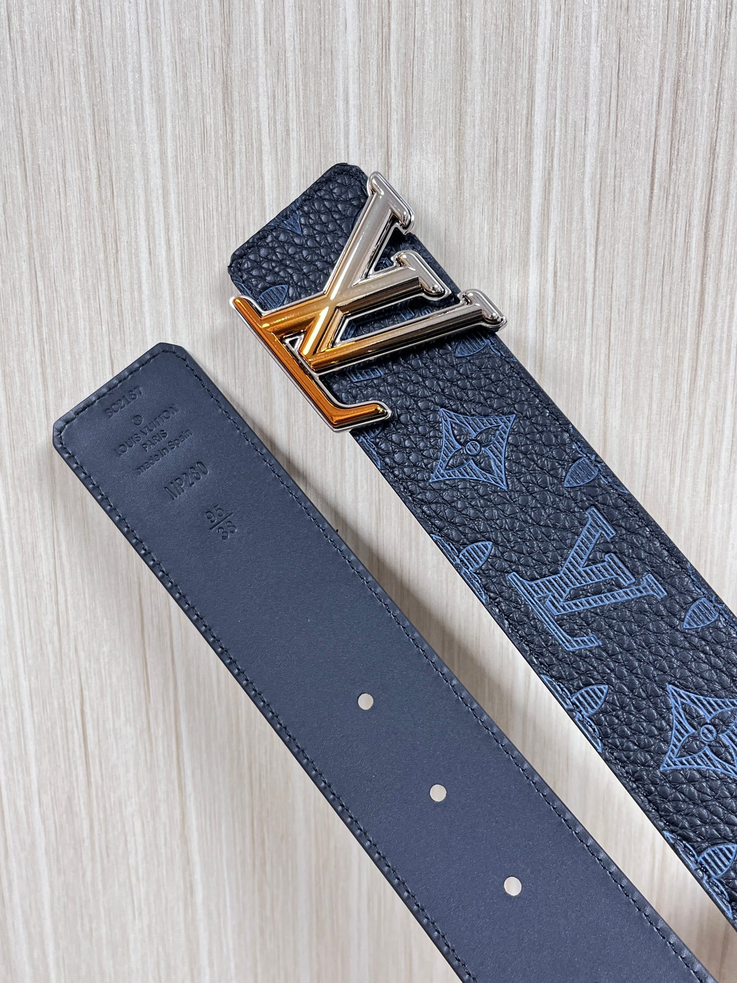 Louis Vuitton Basic Belt Cow Leather M-l