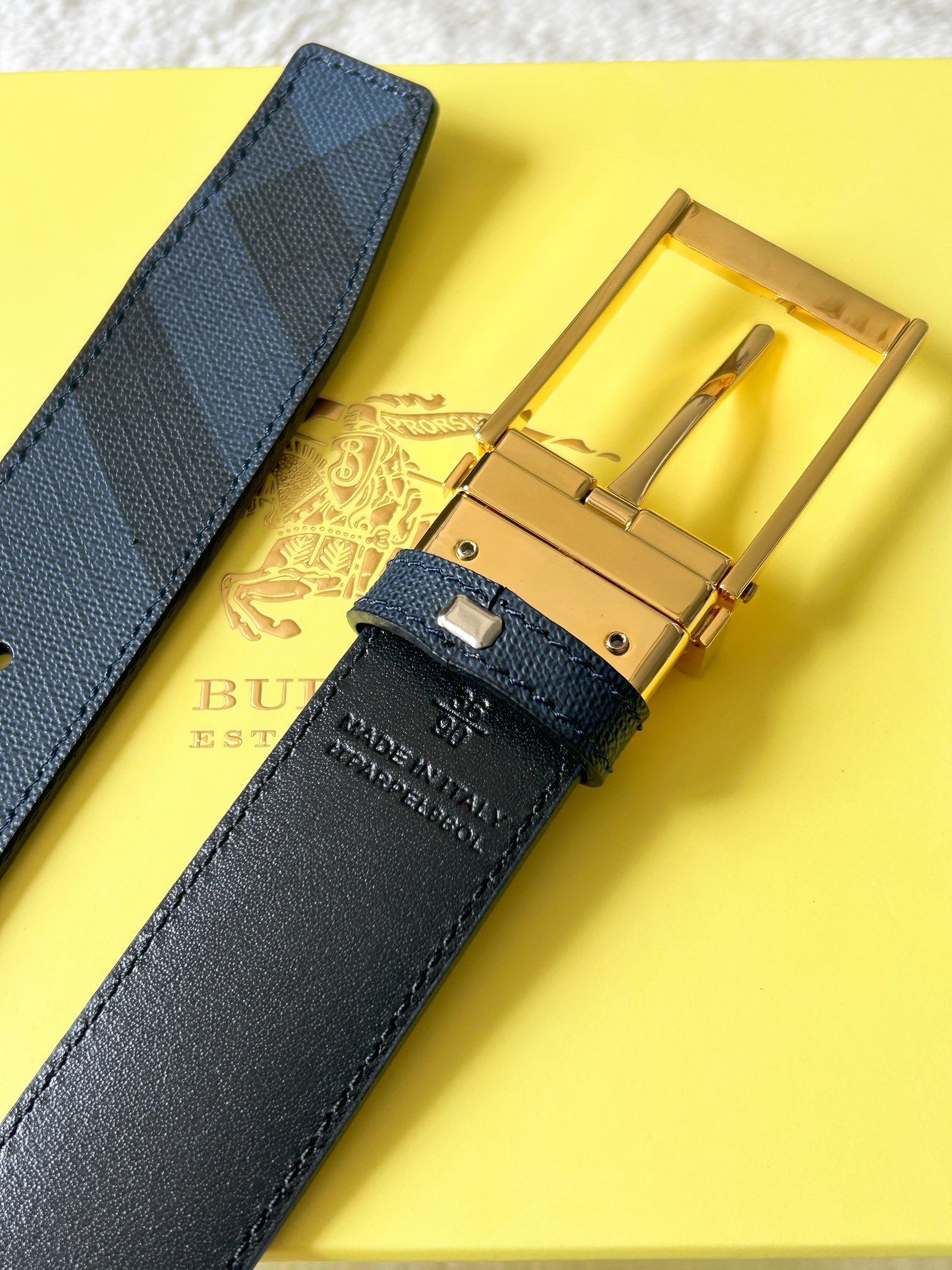 Burberry Male Basic Belt Cow Leather M-l