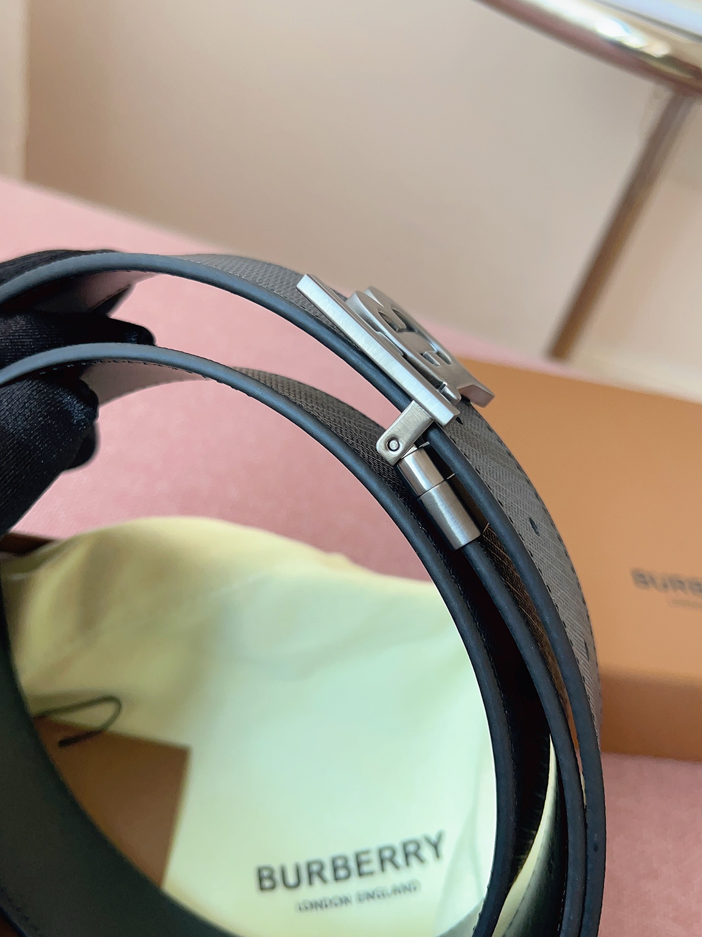 Burberry Basic Belt M