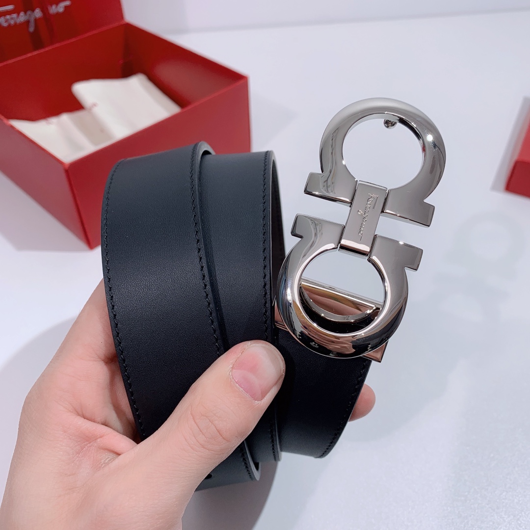 Salvatore Ferragamo Leather Belt M