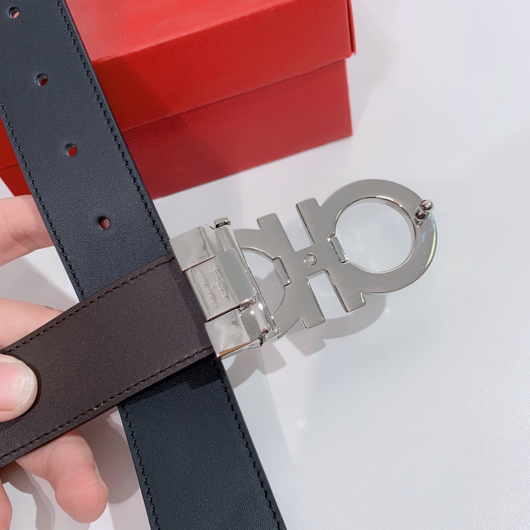 Salvatore Ferragamo Leather Belt M