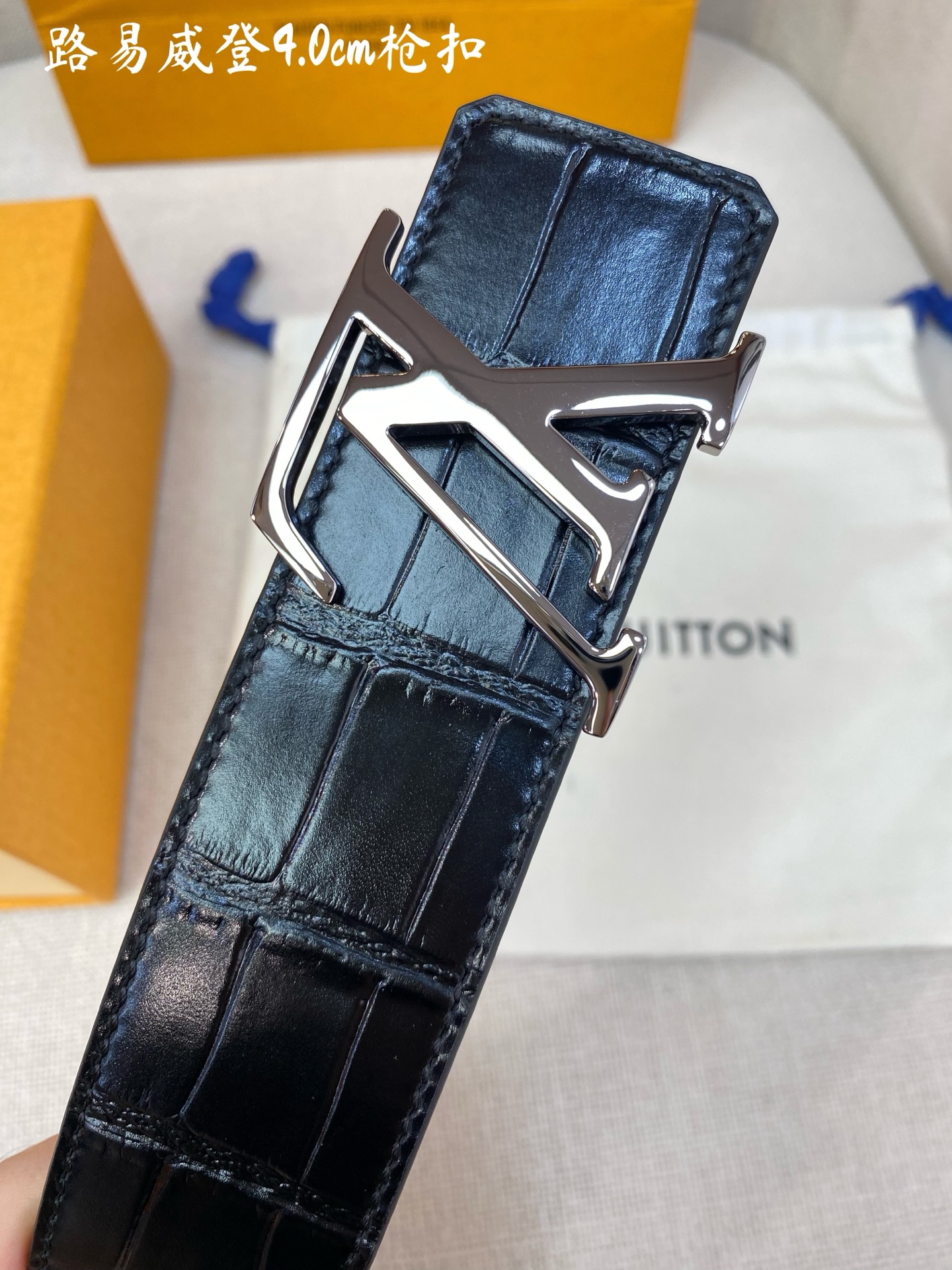 Louis Vuitton Male Basic Belt Cow Leather S-l