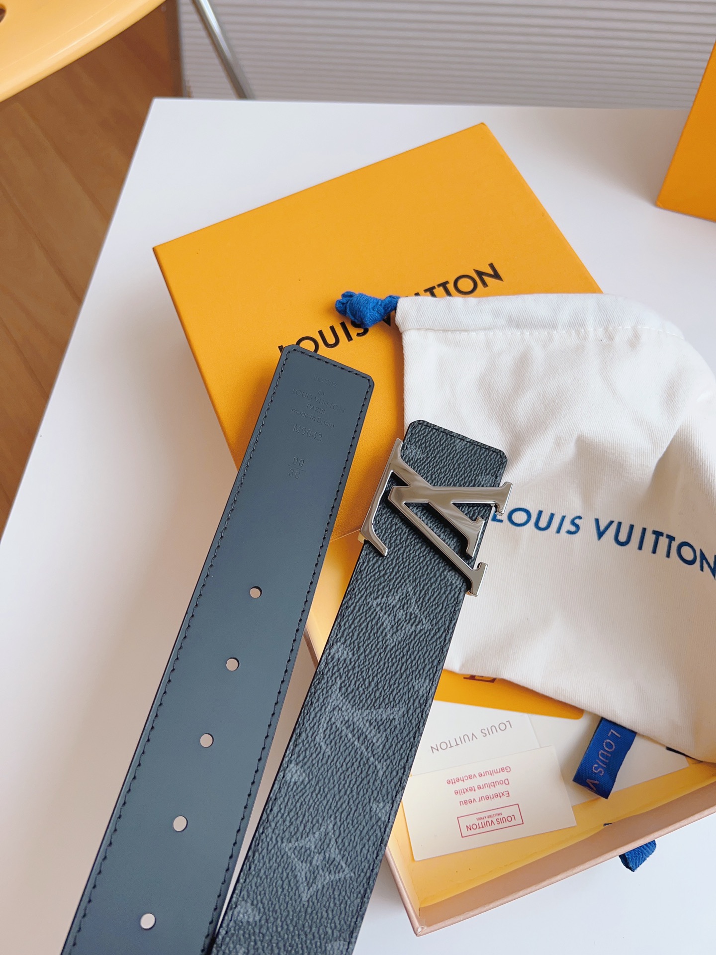 Louis Vuitton Basic Belt 40mm-l