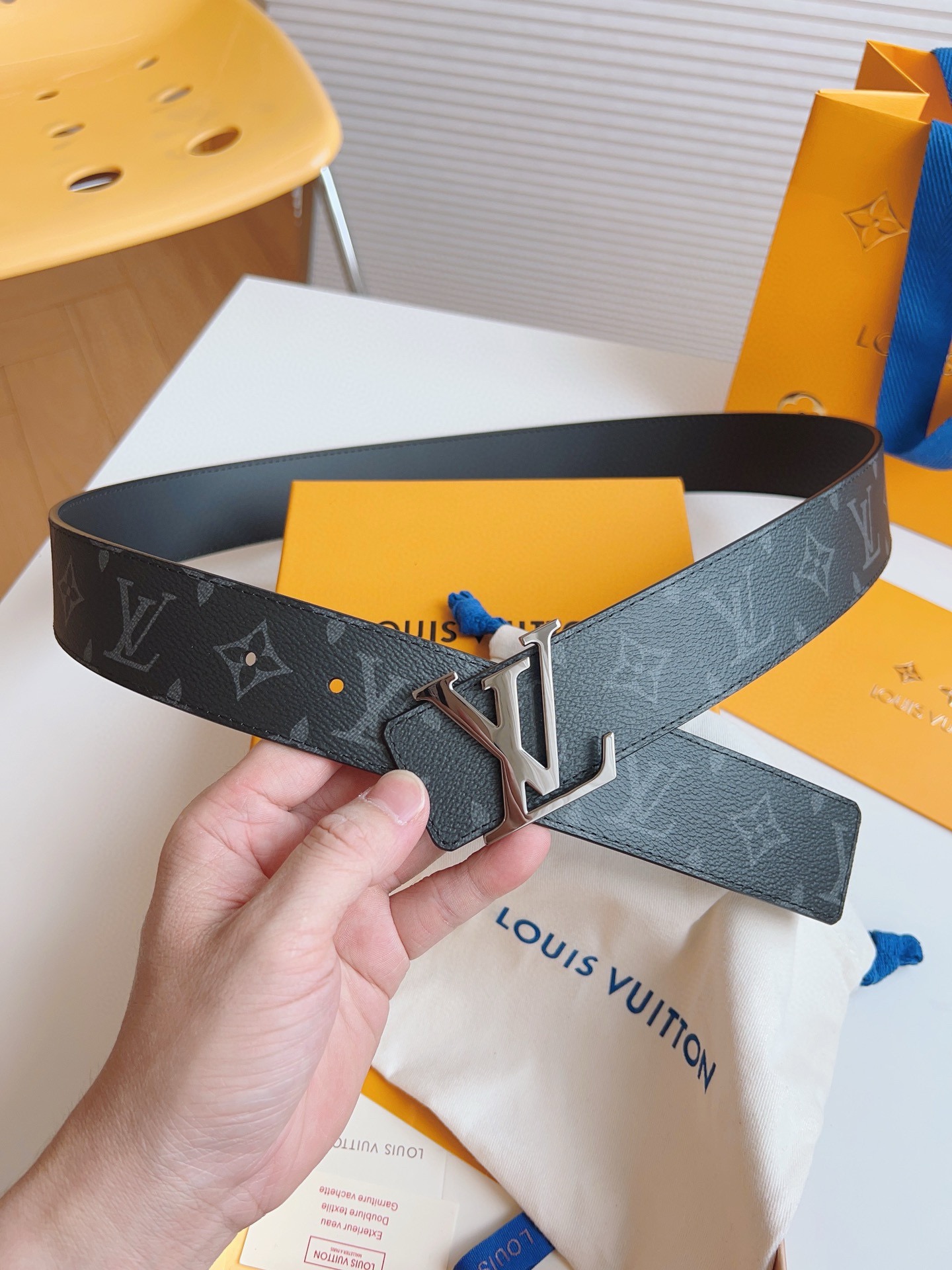 Louis Vuitton Basic Belt 40mm-l