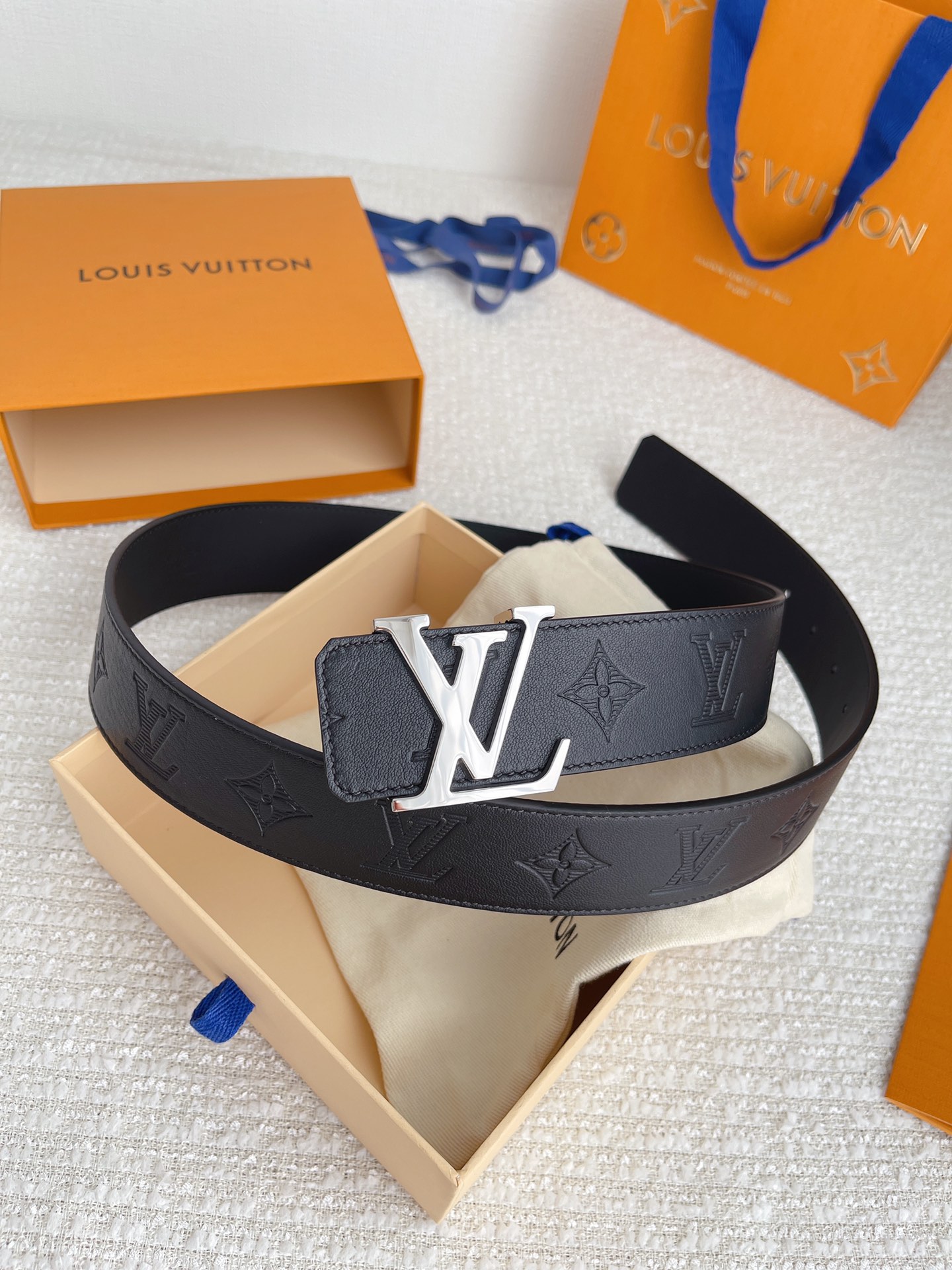 Louis Vuitton Male Basic Belt Cow Leather S-l