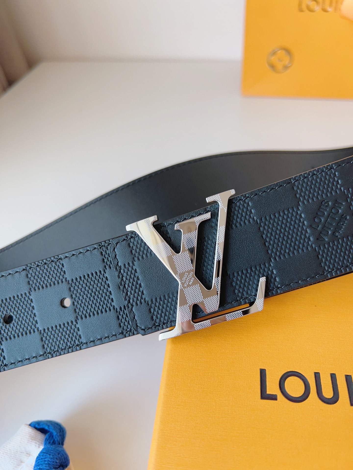 Louis Vuitton Male Basic Belt 40mm-l