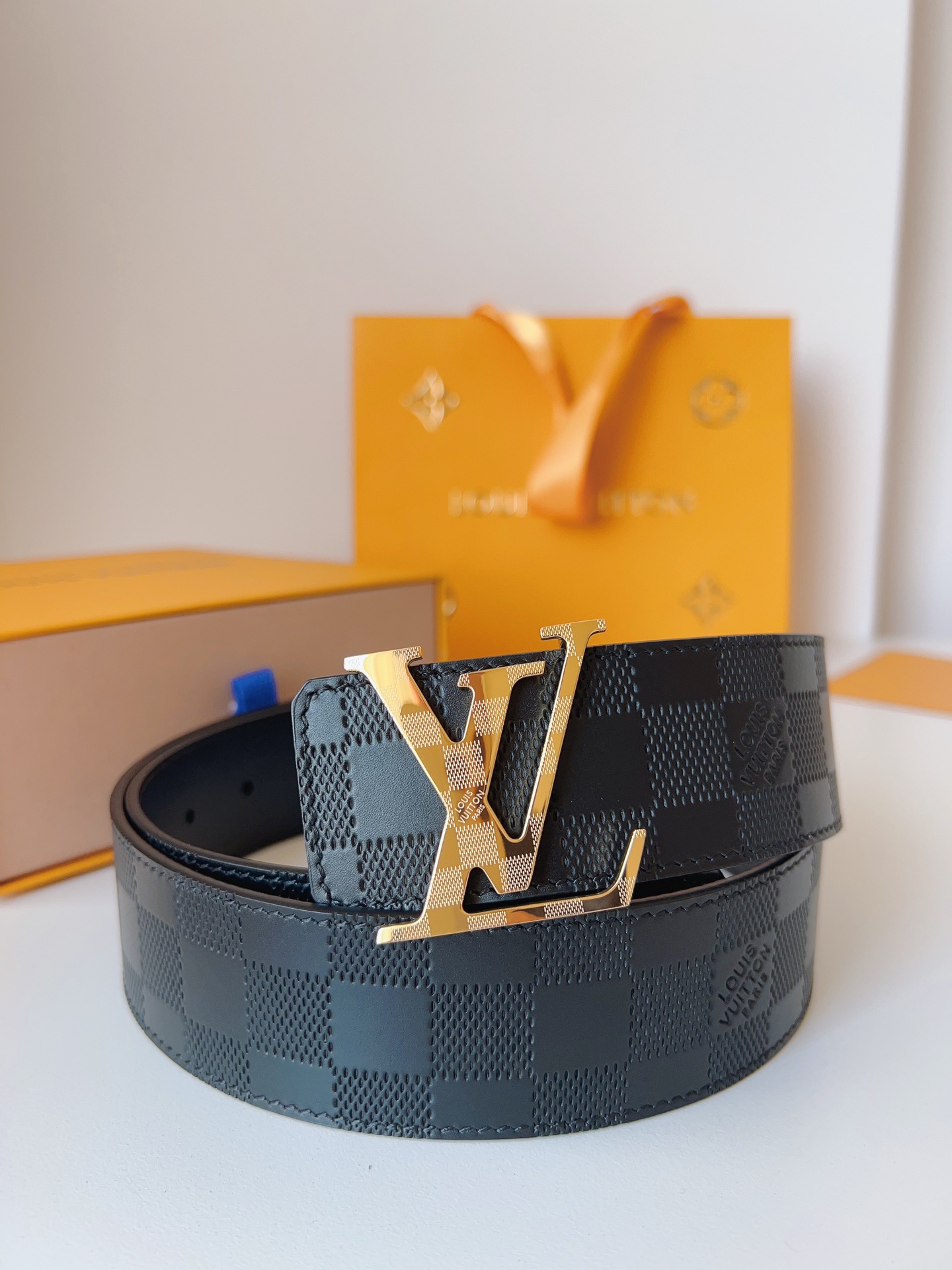 Louis Vuitton Male Basic Belt 40mm-l