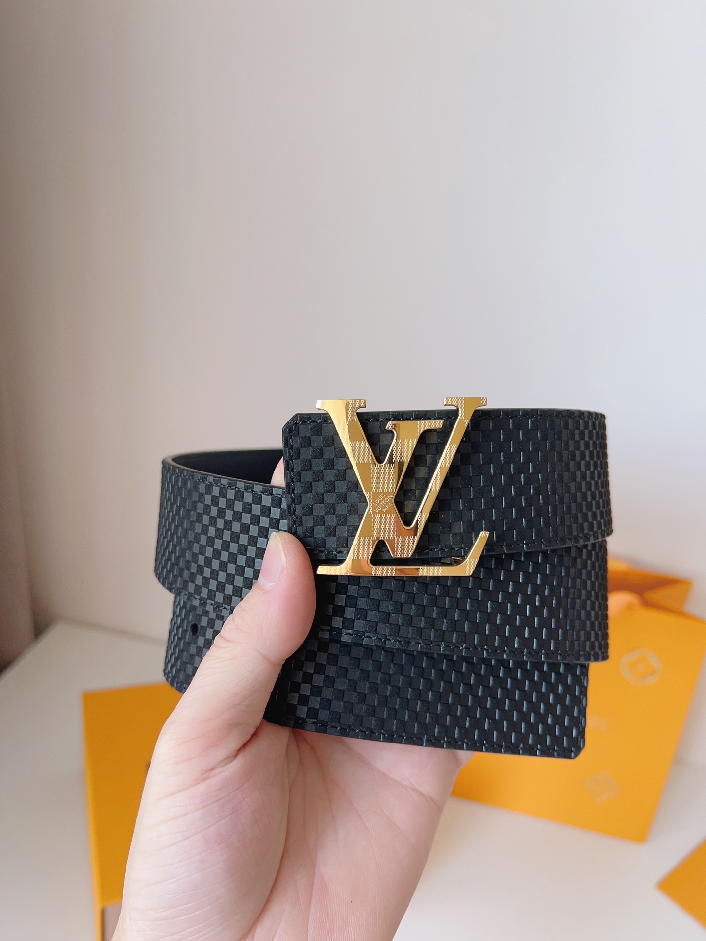 Louis Vuitton Male Basic Belt 40mm-l