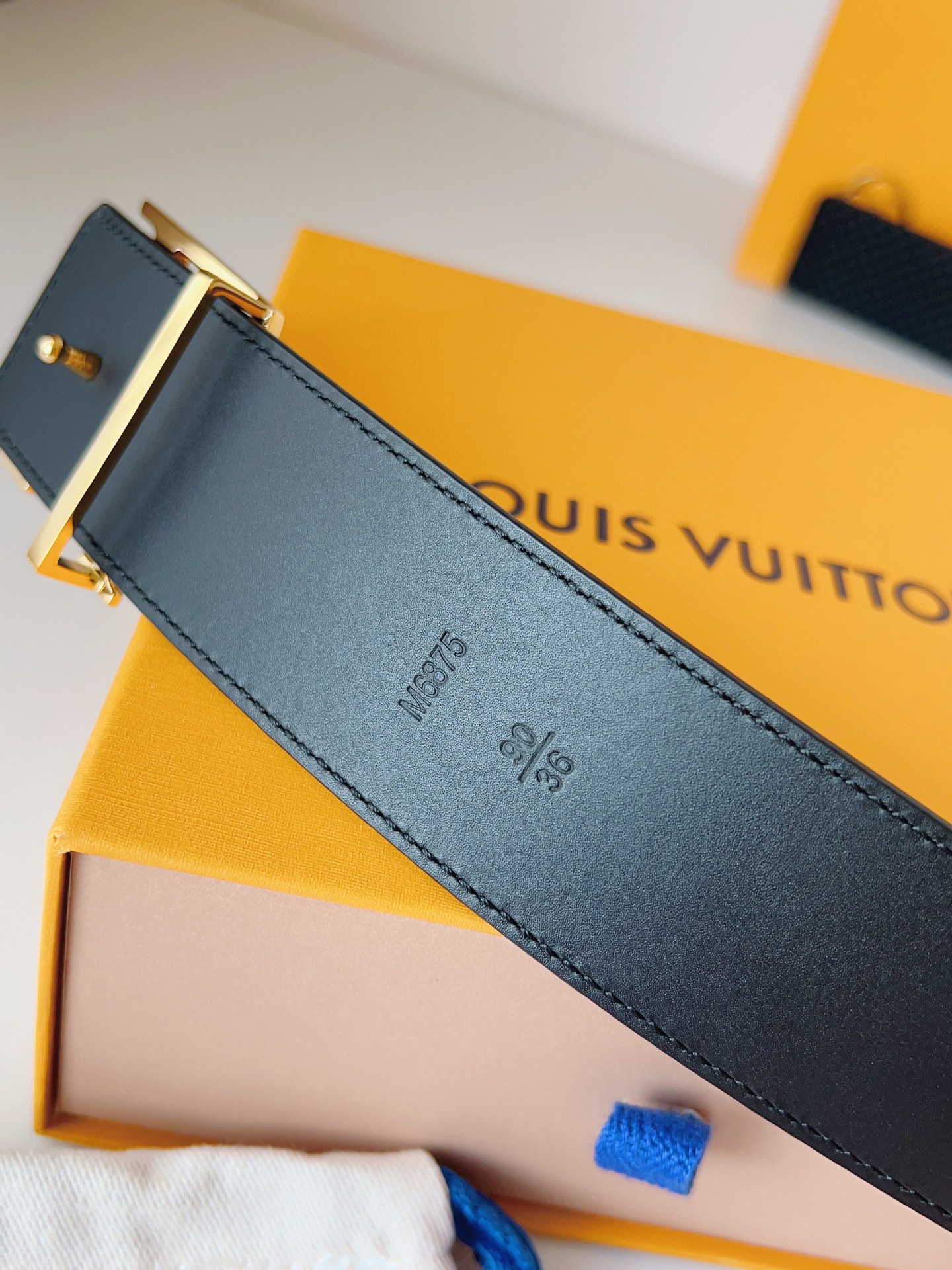 Louis Vuitton Male Basic Belt 40mm-l