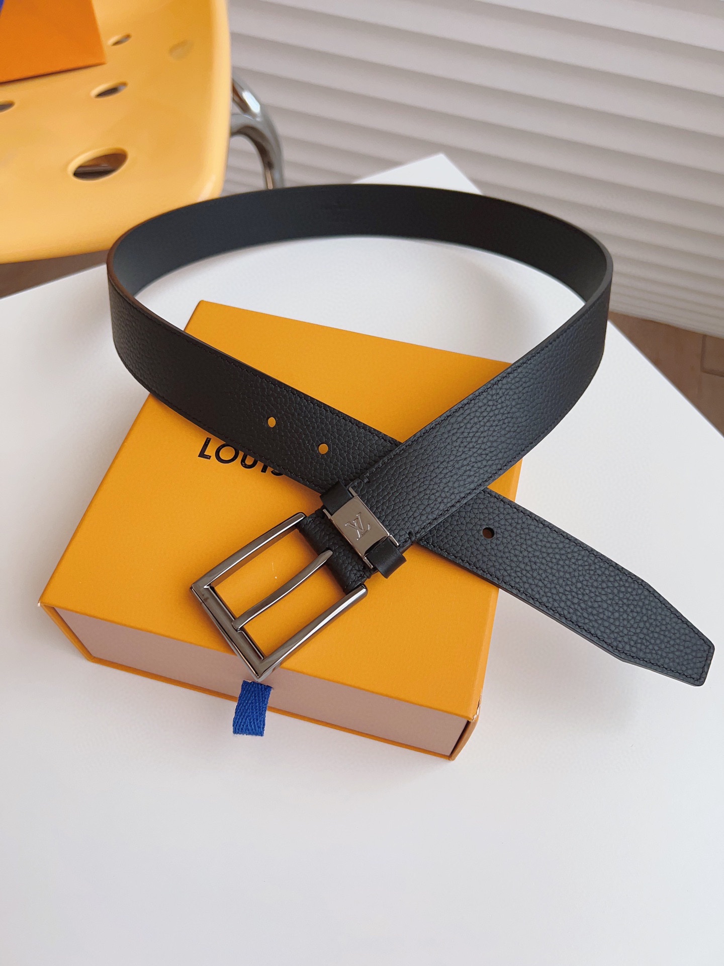 Louis Vuitton Male Pin Buckle Belt 35mm-l
