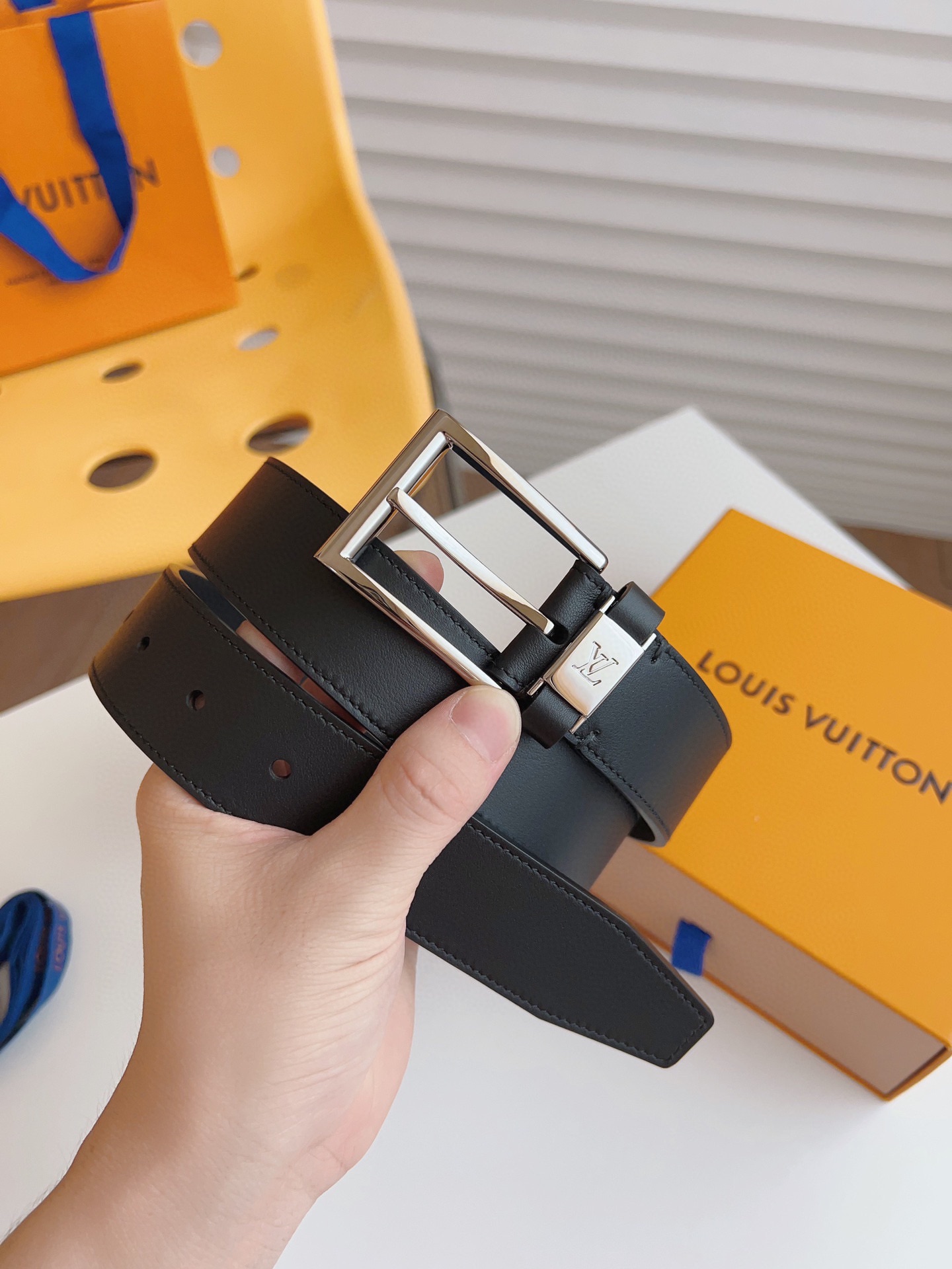 Louis Vuitton Male Pin Buckle Belt 35mm-l