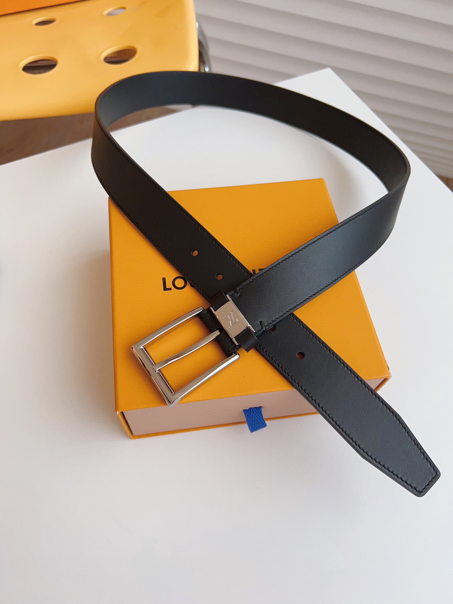 Louis Vuitton Male Pin Buckle Belt 35mm-l