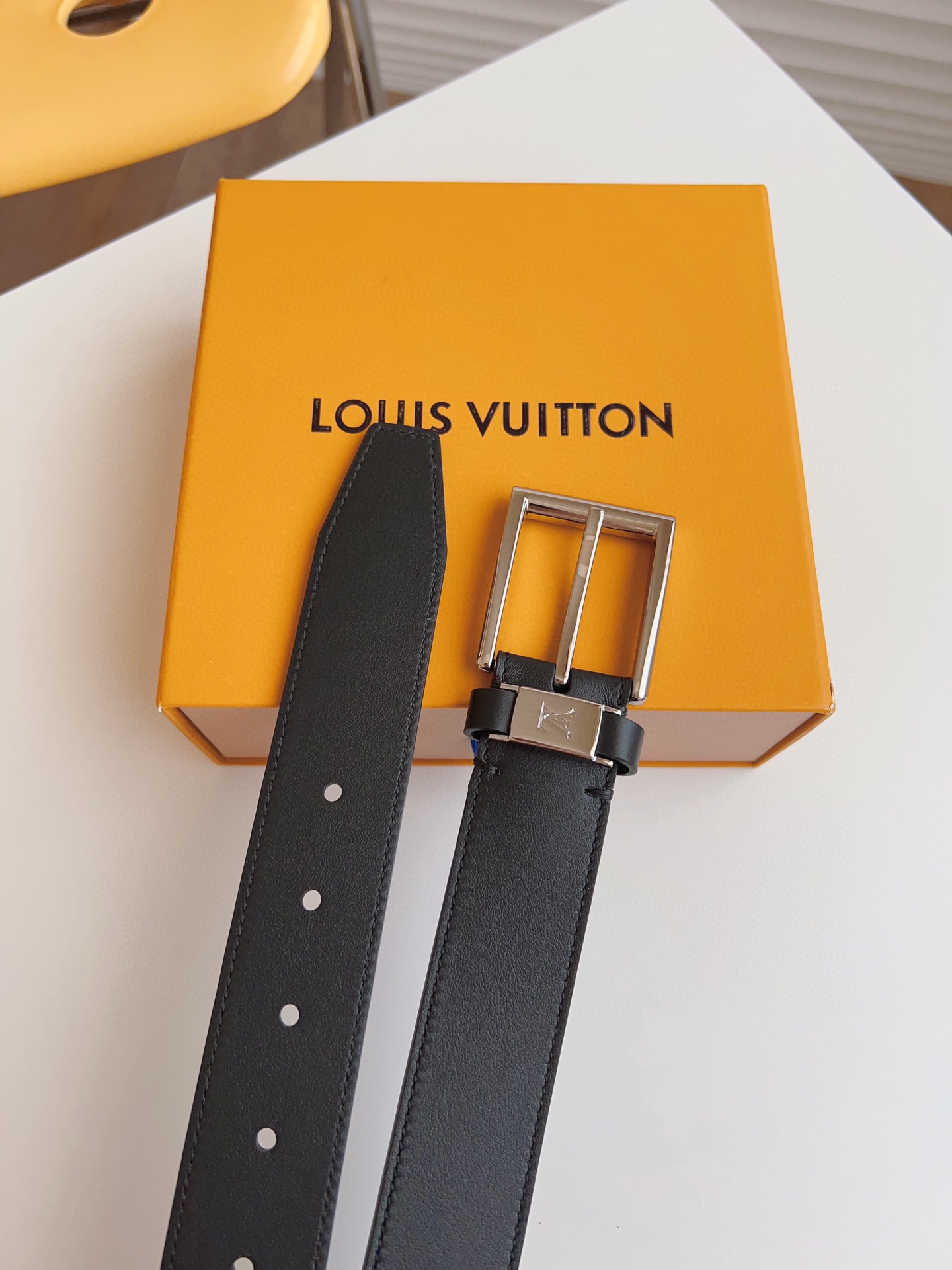 Louis Vuitton Male Pin Buckle Belt 35mm-l
