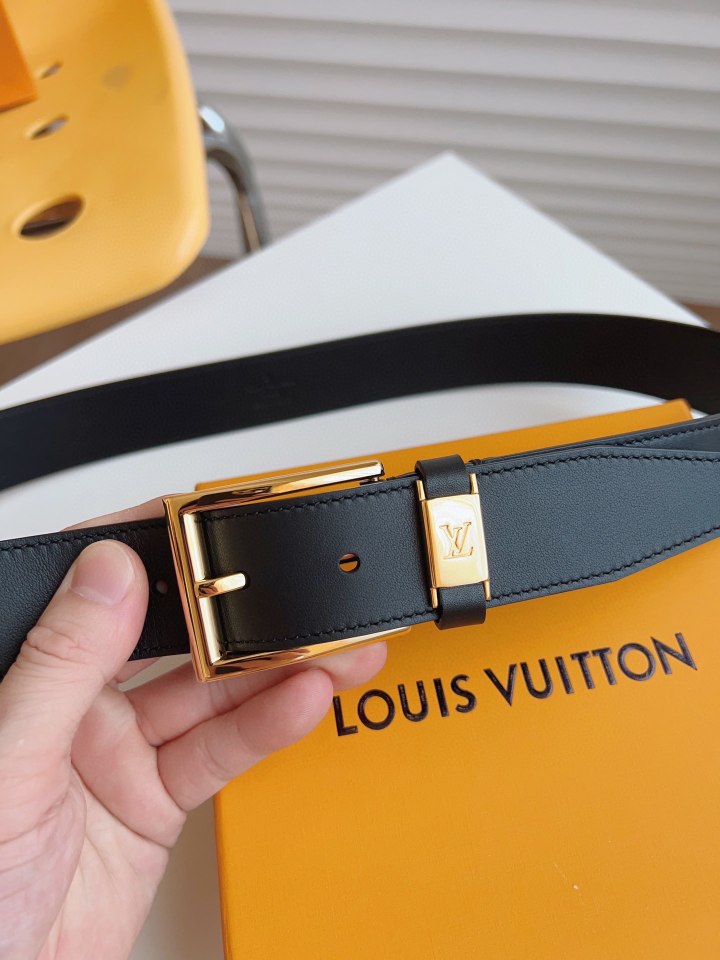 Louis Vuitton Male Pin Buckle Belt 35mm-l