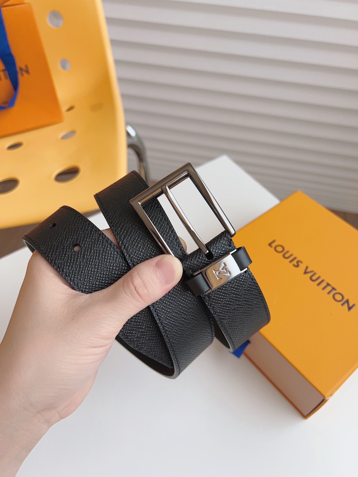 Louis Vuitton Male Pin Buckle Belt 35mm-l