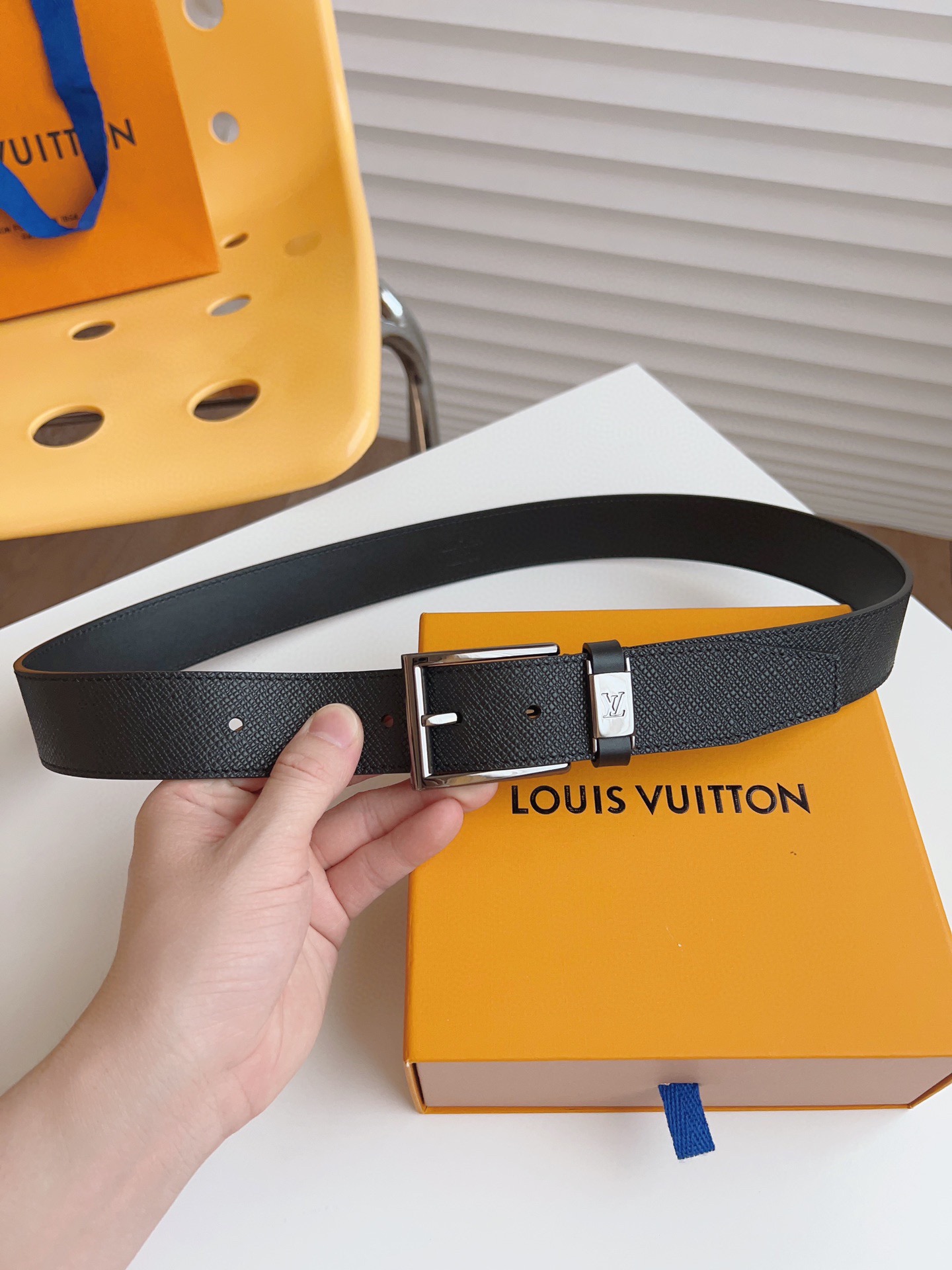 Louis Vuitton Male Pin Buckle Belt 35mm-l