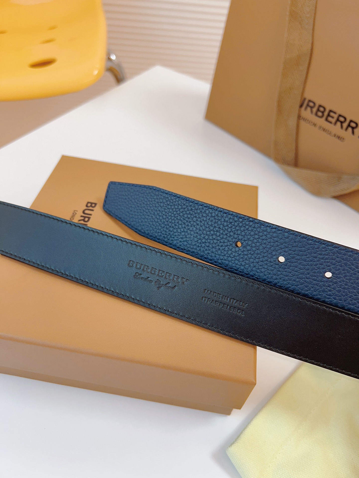 Burberry Basic Belt Top Grain Leather 34mm