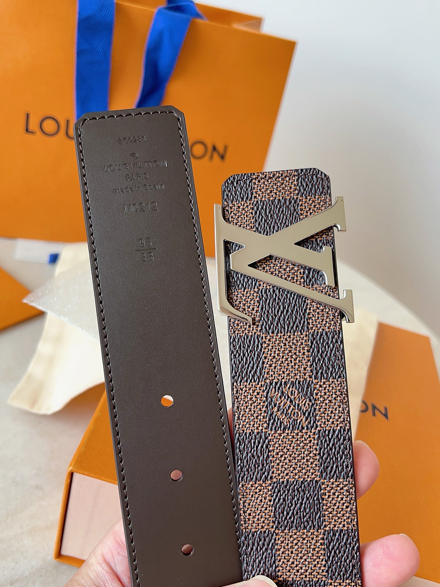 Louis Vuitton Leather Belt M-l