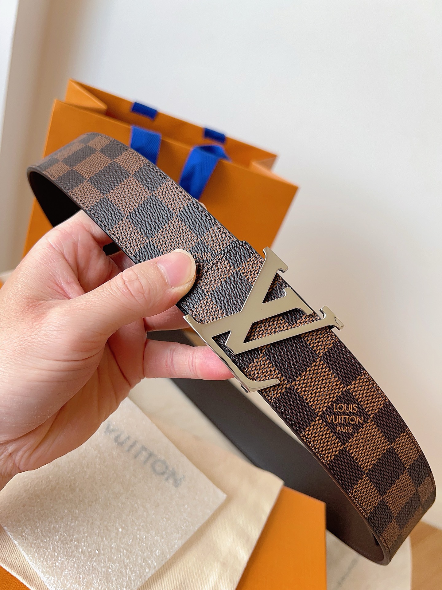 Louis Vuitton Leather Belt M-l