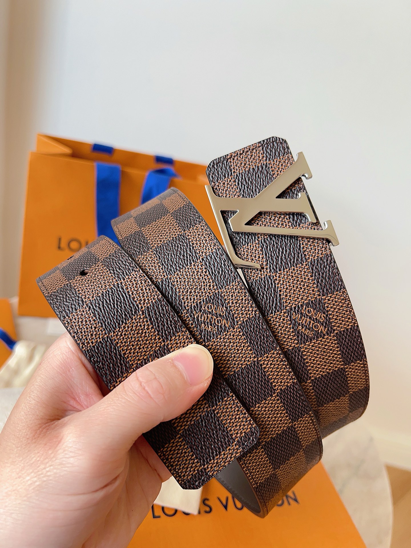 Louis Vuitton Leather Belt M-l