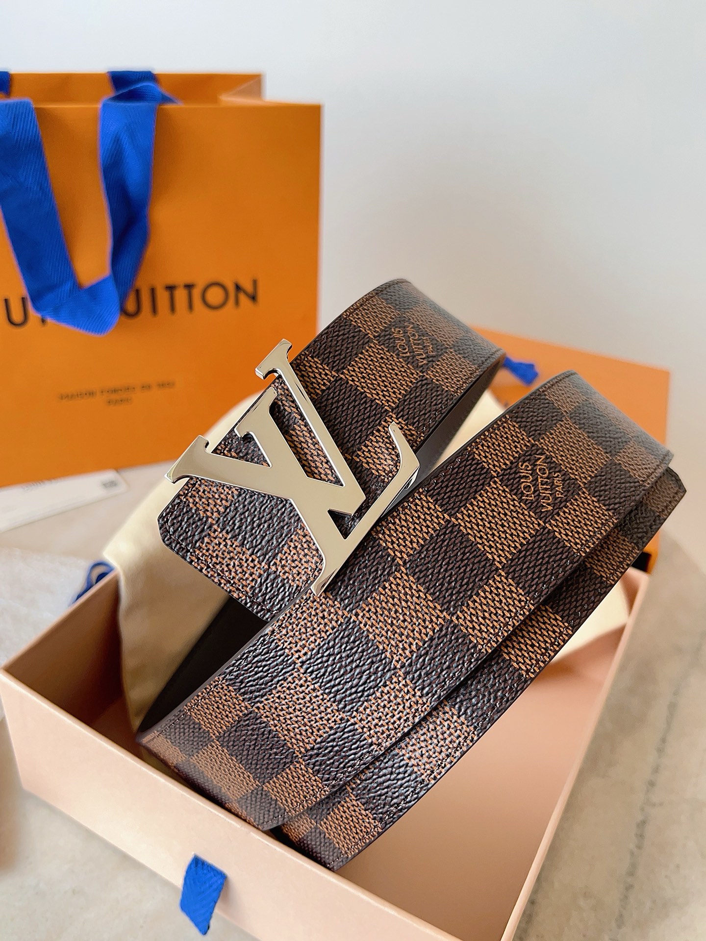 Louis Vuitton Leather Belt M-l