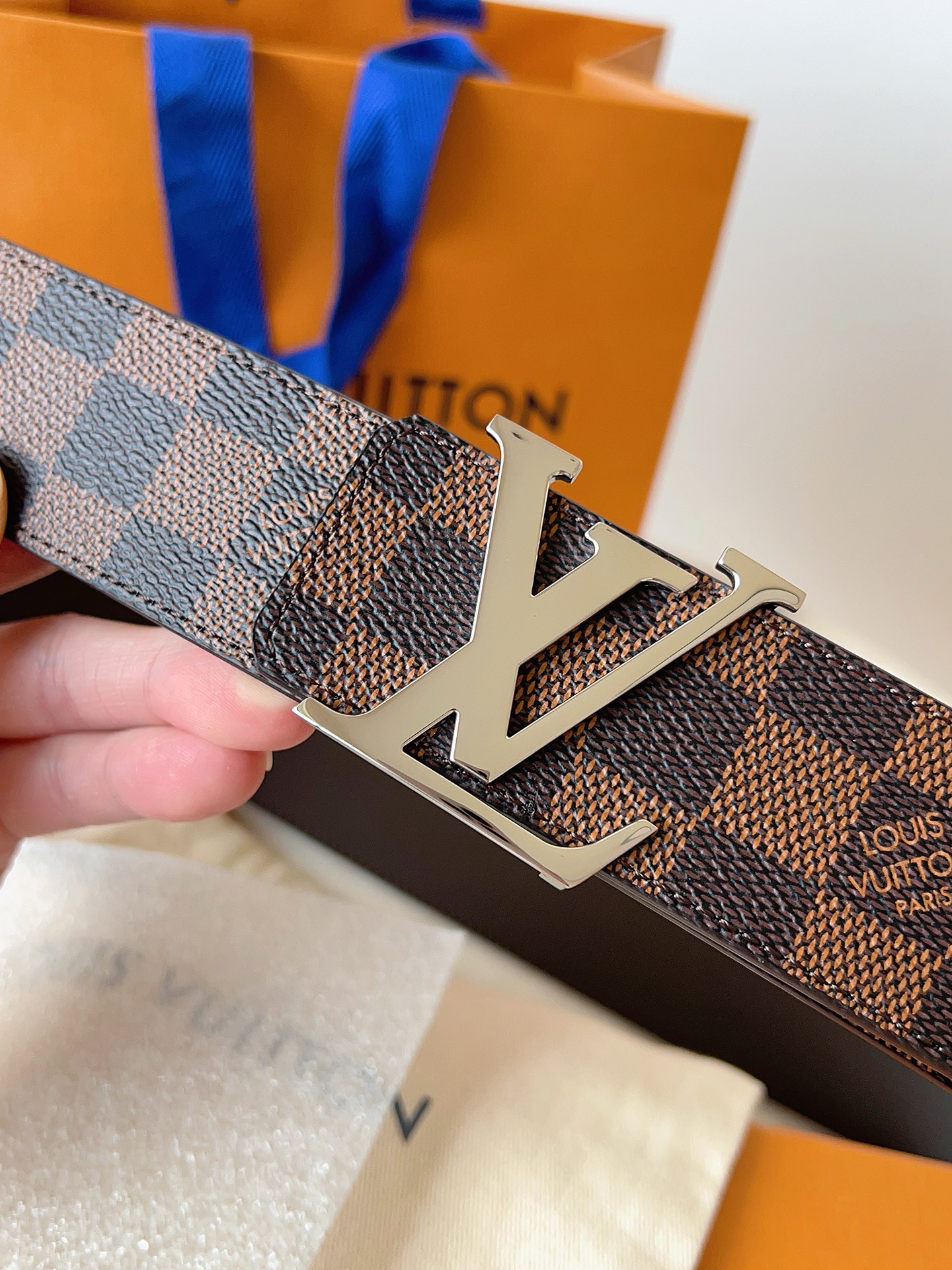 Louis Vuitton Leather Belt M-l