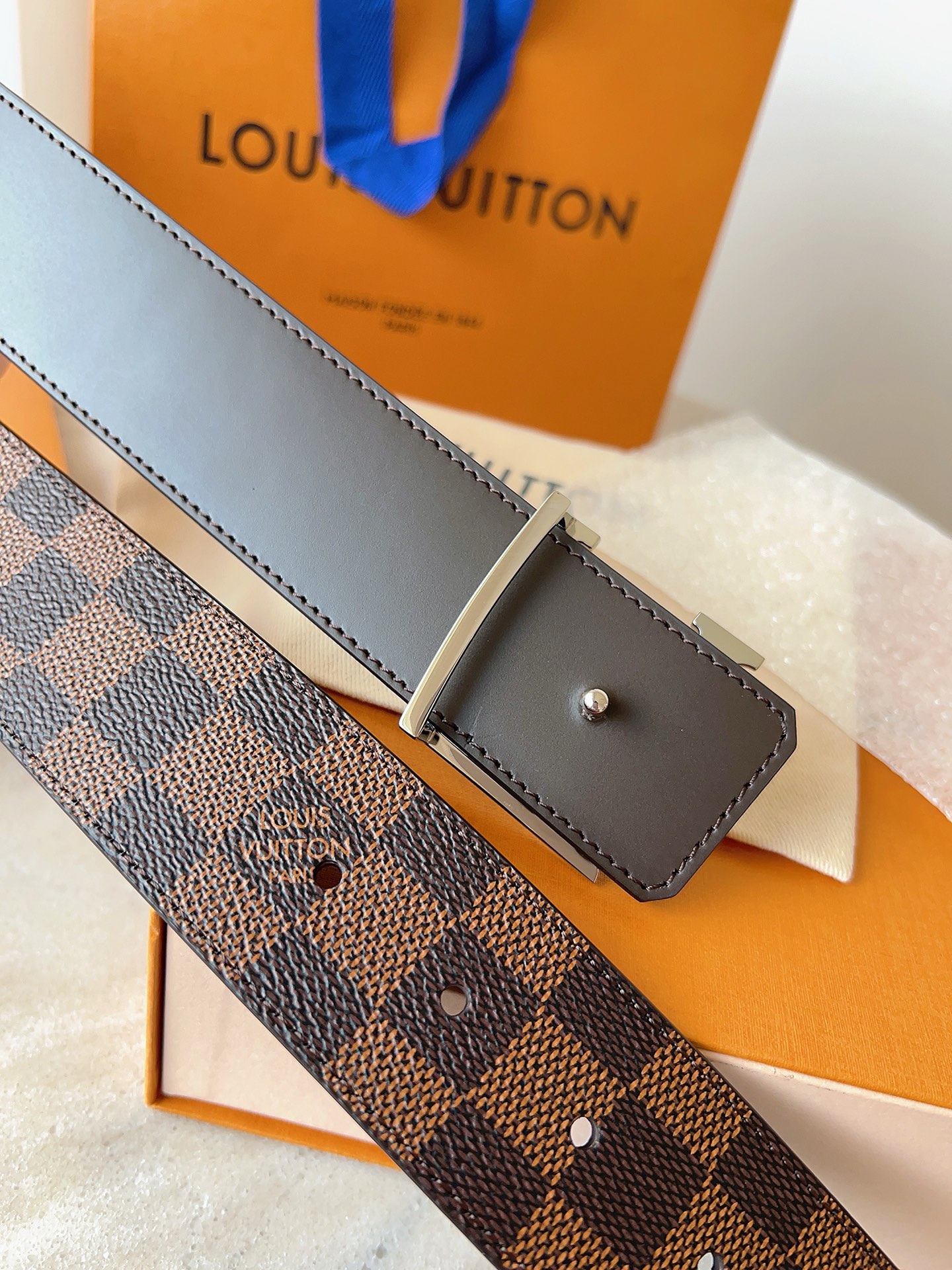 Louis Vuitton Leather Belt M-l