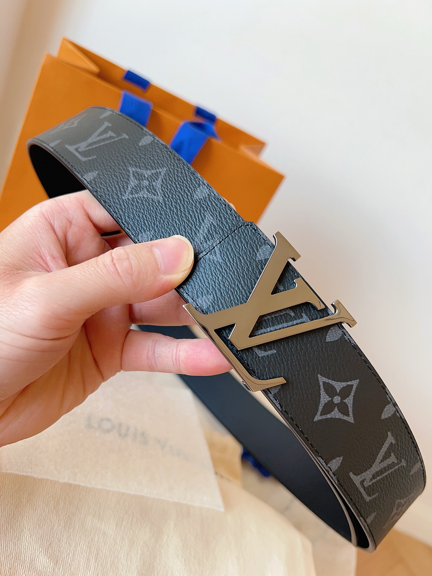 Louis Vuitton Leather Belt M-l