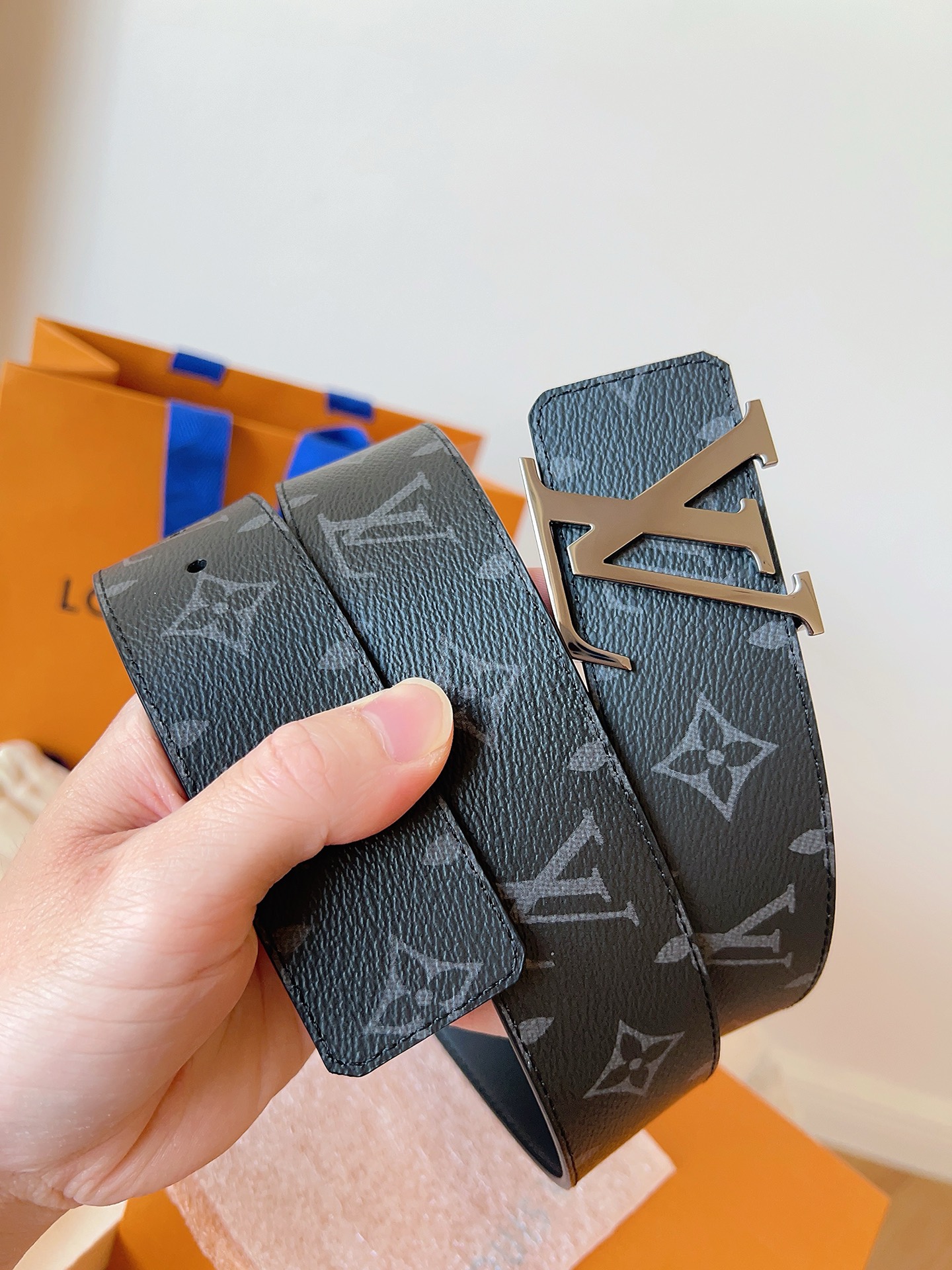 Louis Vuitton Leather Belt M-l