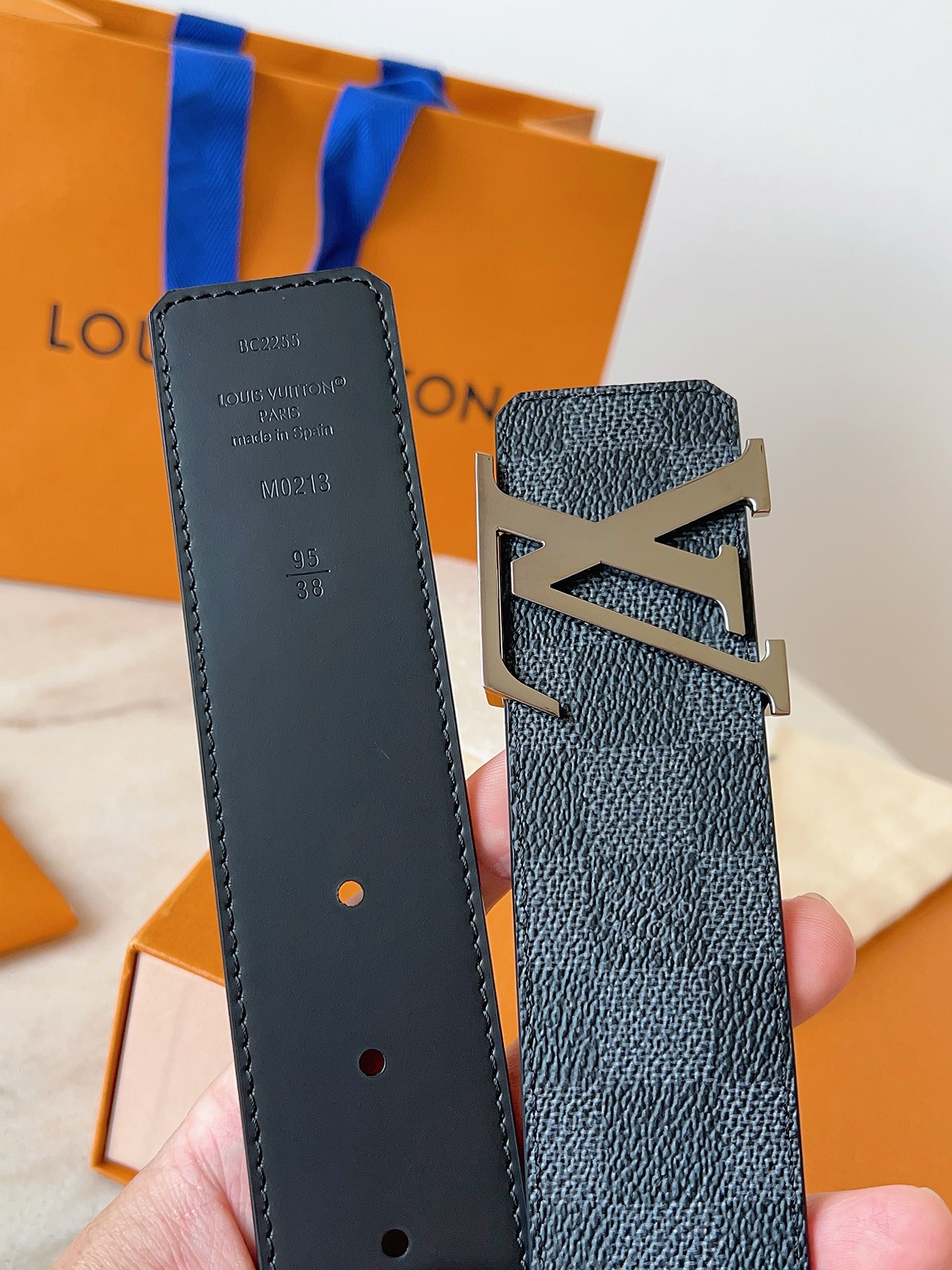 Louis Vuitton Leather Belt M-l