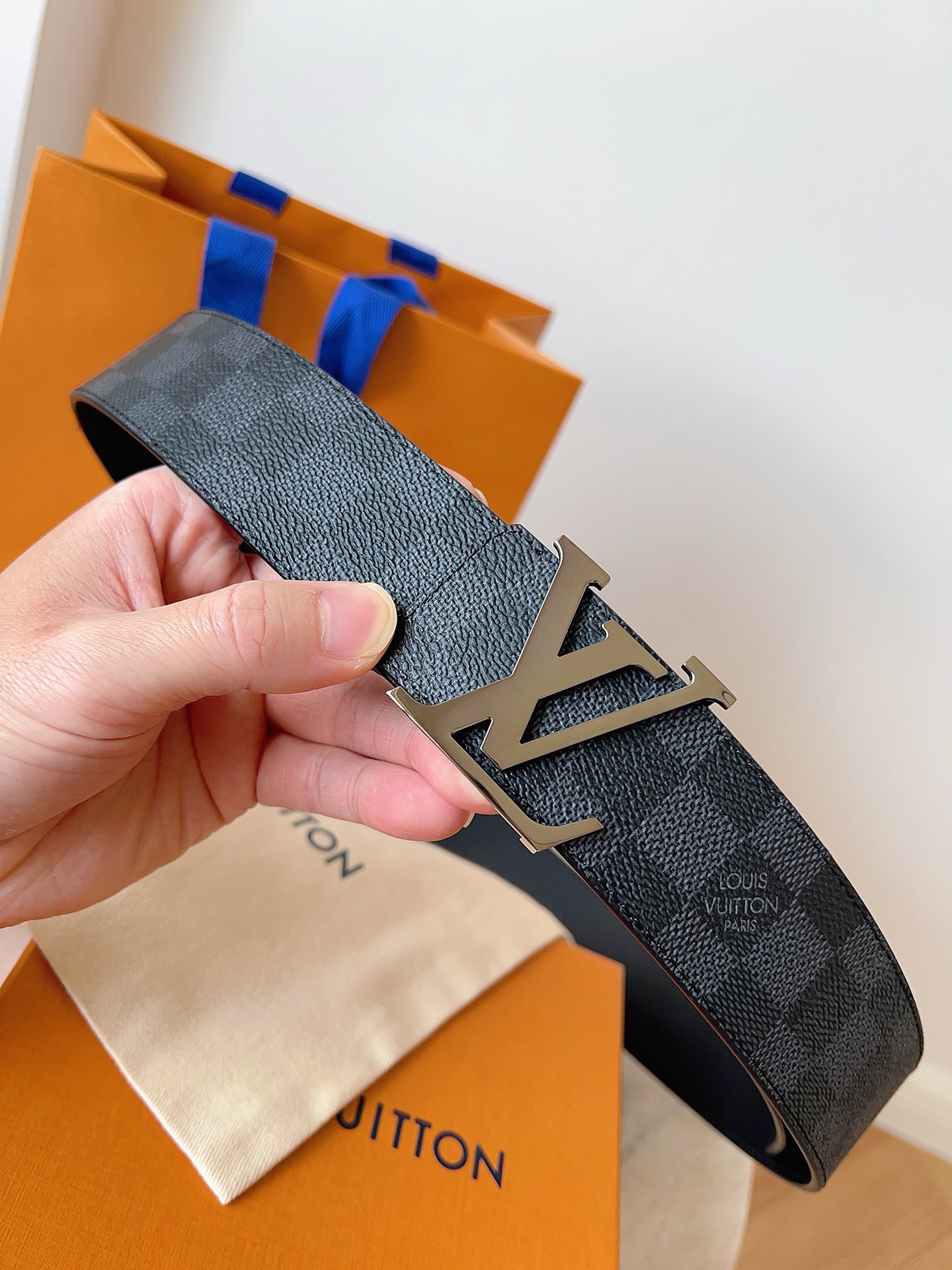 Louis Vuitton Leather Belt M-l