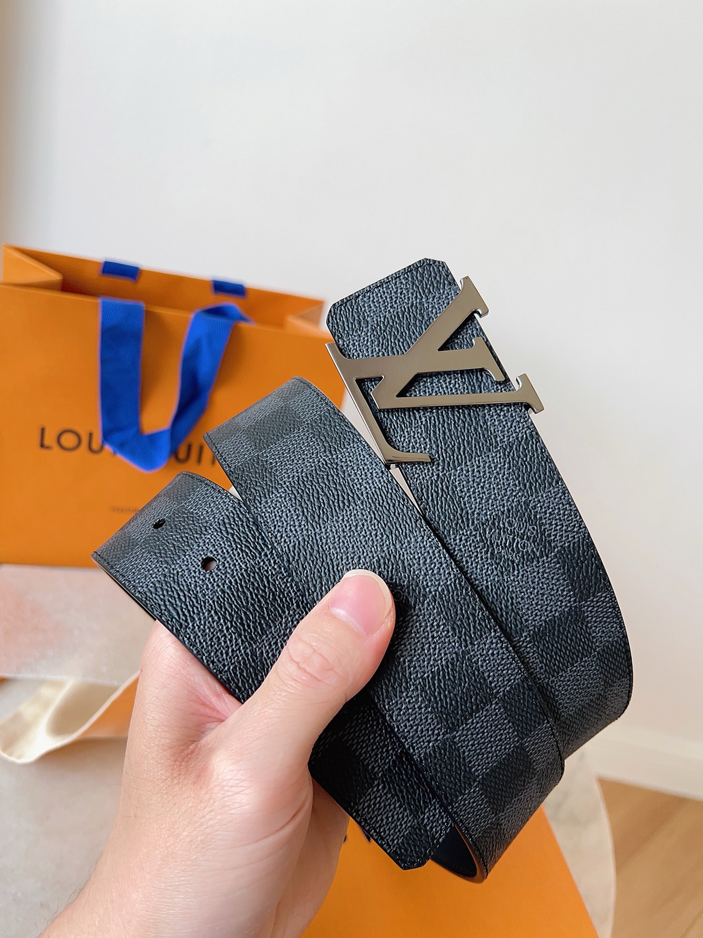 Louis Vuitton Leather Belt M-l